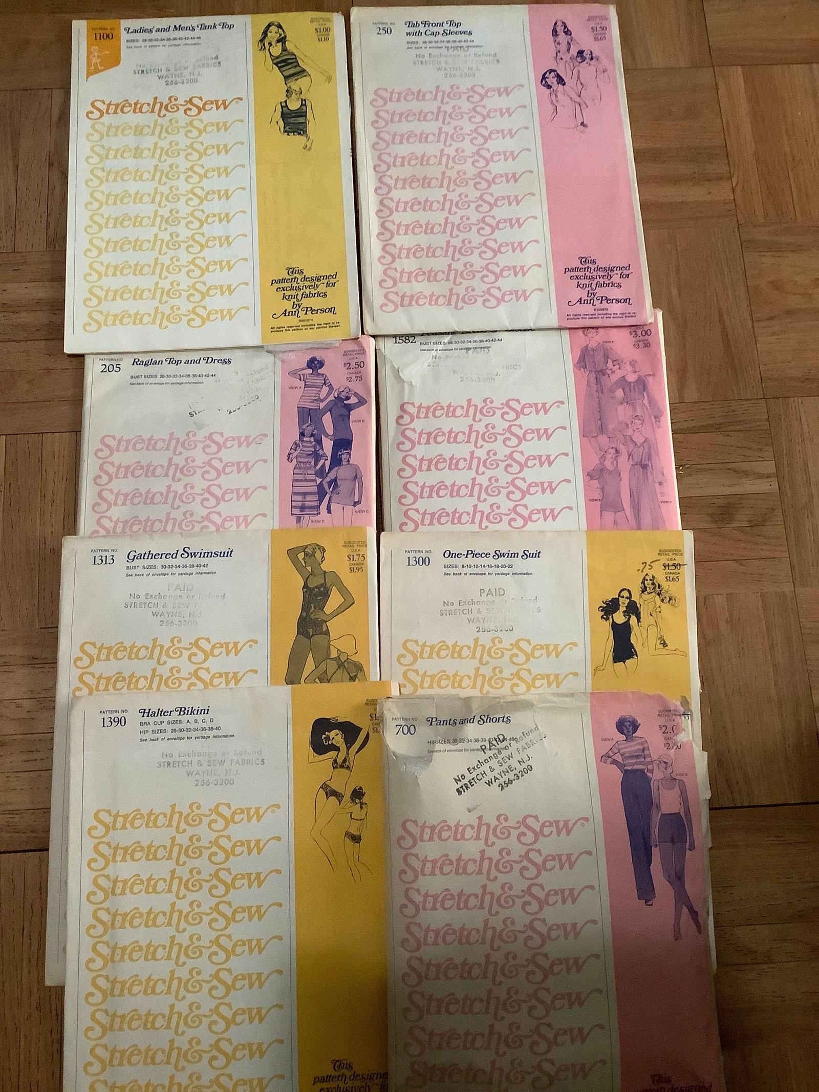 Lot of Vintage Stretch & Sew Patterns: Lot of Vintage Stretch & Sew Patterns