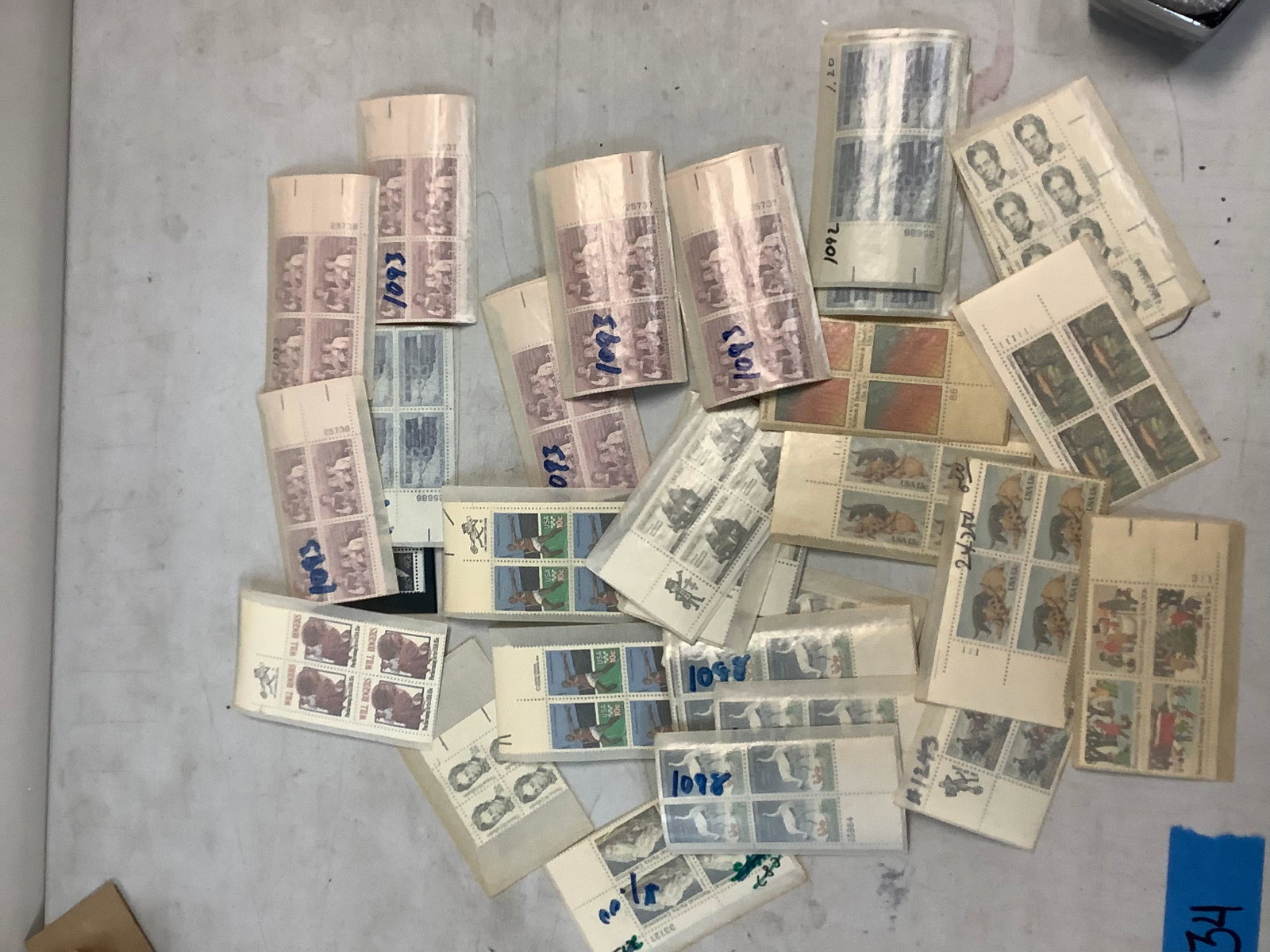 Lot of Stamps Including Will Rogers, Wildlife Conservation, Concord 1683, Thomas Gallaudet Etc.: Lot of Stamps Including Will Rogers, Wildlife Conservation, Concord 1683, Thomas Gallaudet Etc.