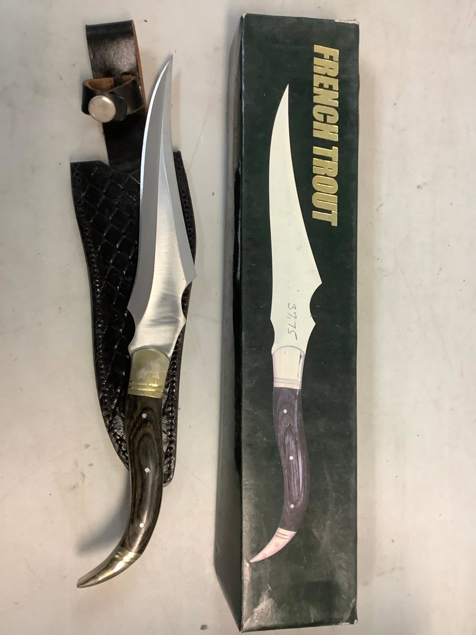 Stainless Steel French Trout Knife w/ Sheath 12": Stainless Steel French Trout Knife w/ Sheath 12"