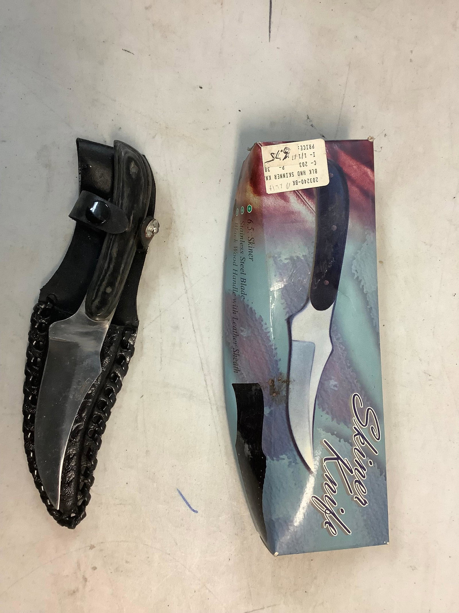 Stainless Steel Skinner Knife w/ Sheath Made in Pakistan 6.5": Stainless Steel Skinner Knife w/ Sheath Made in Pakistan 6.5"