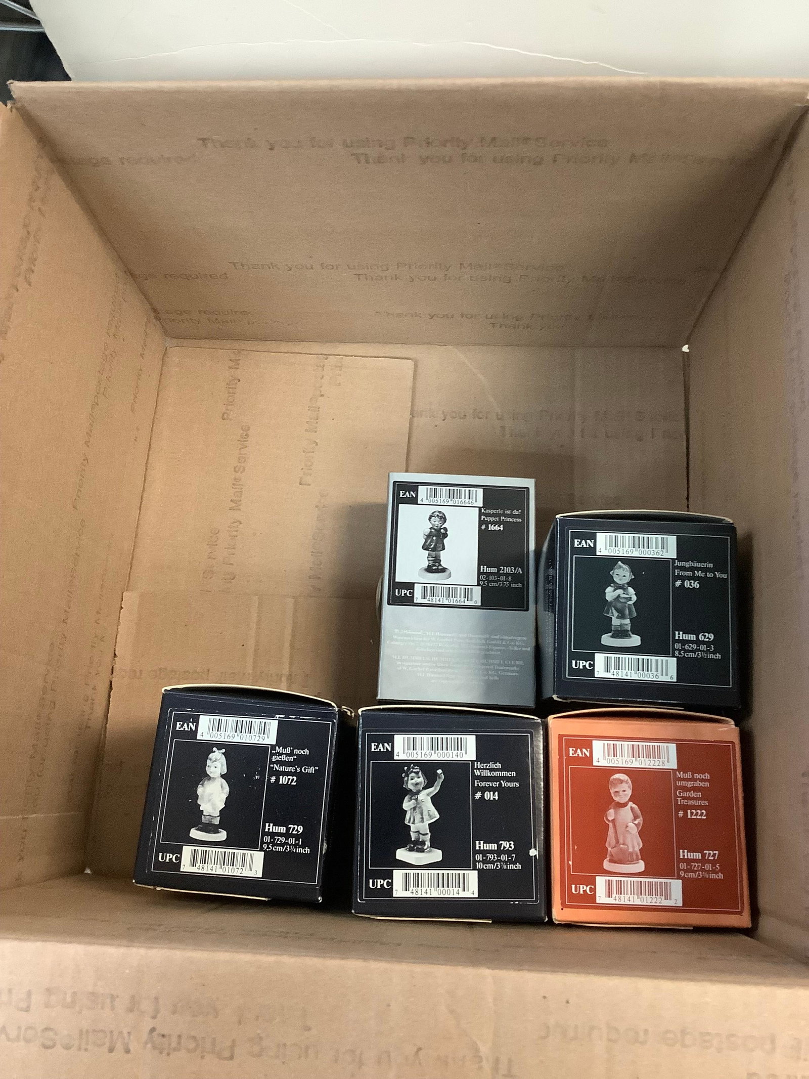 real hummel figurines in box: real hummel figurines in box