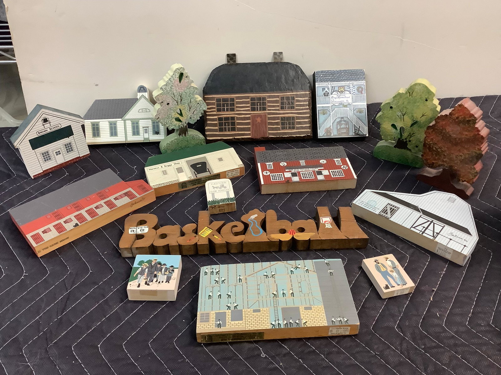 Amish wooden village and more: Amish wooden village and more