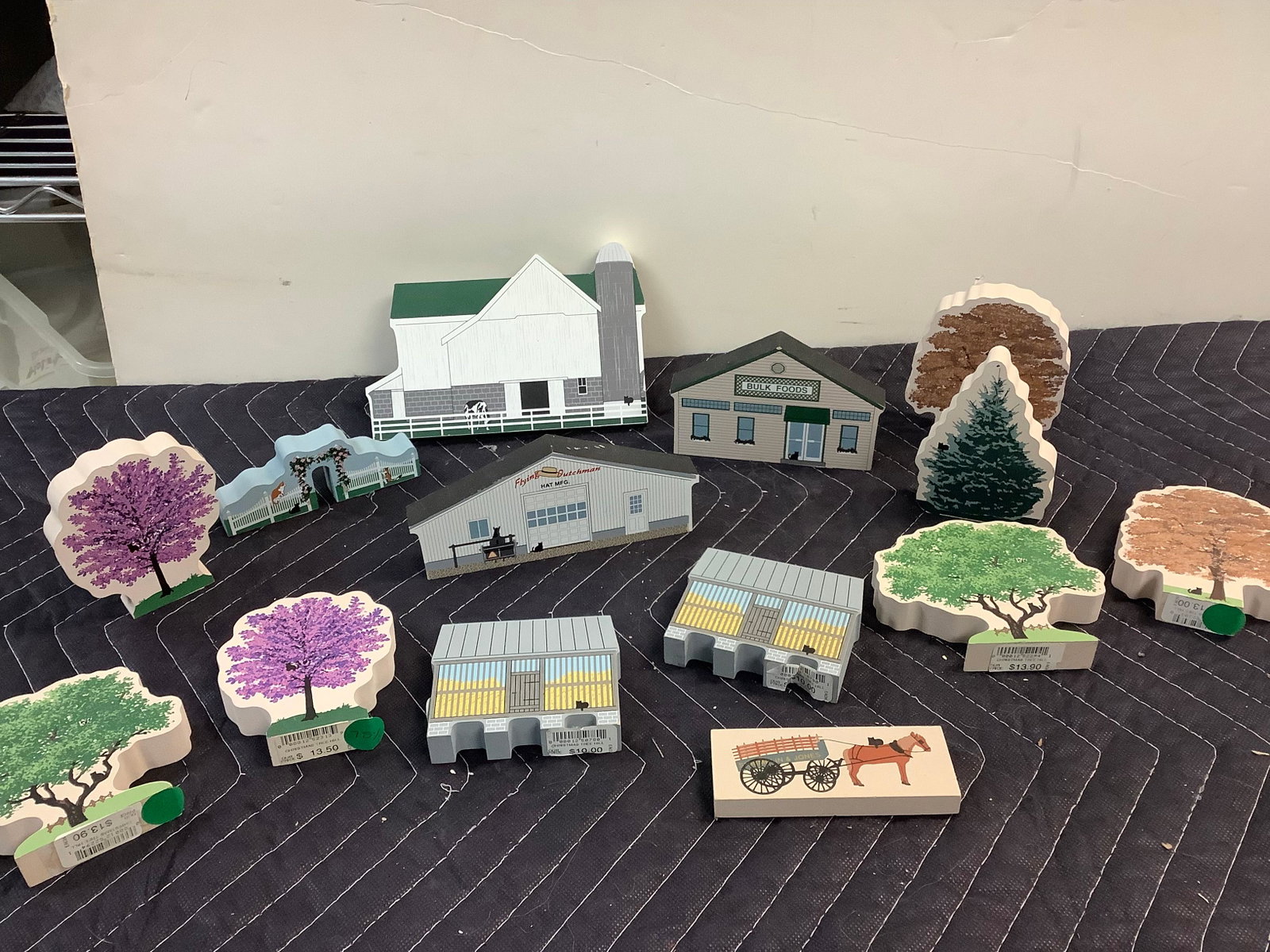 Amish wooden village: Amish wooden village