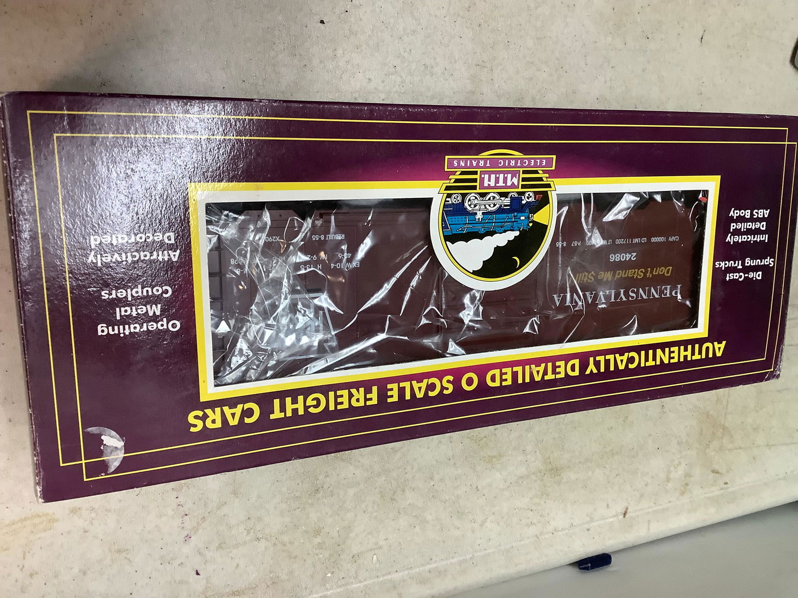 M.T.H electric trains  merchandise service O scale box car (1 of 1)