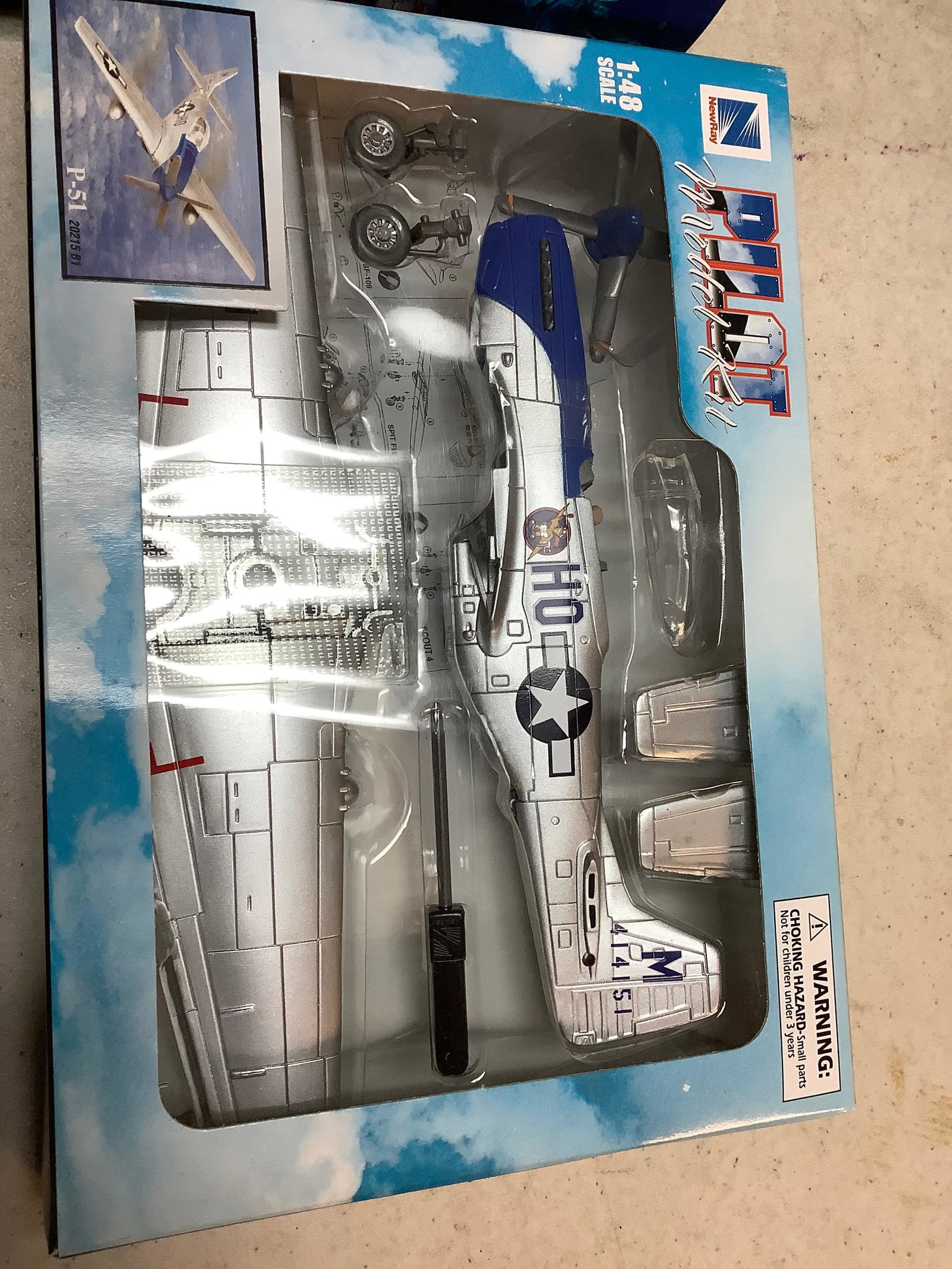 Airplane model: Airplane model