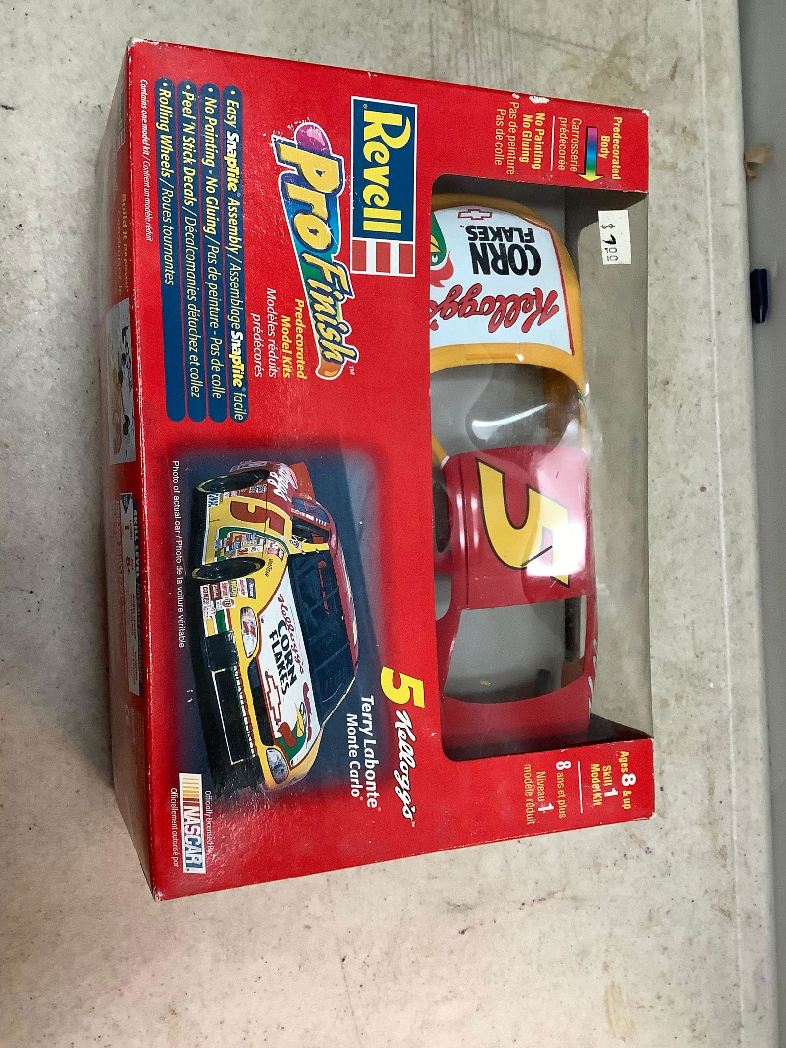 Revell auto model (1 of 1)