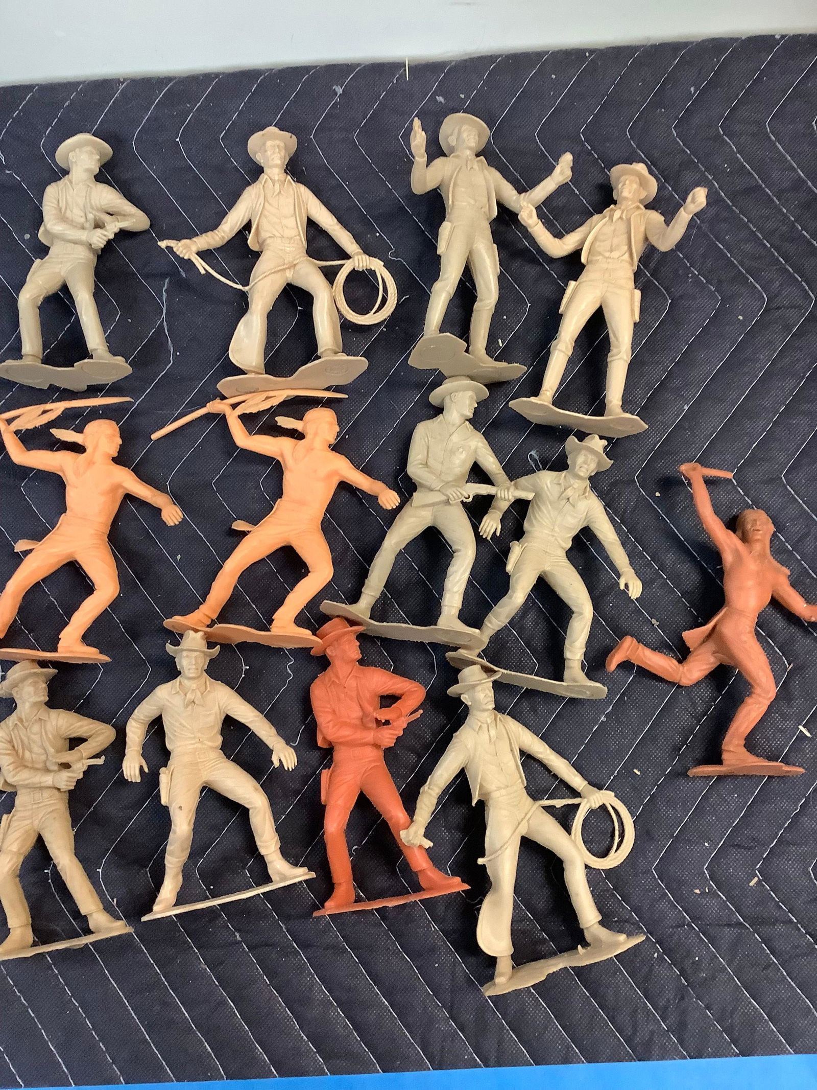 Marx cowboys and Indians 6 inch figures (1 of 1)