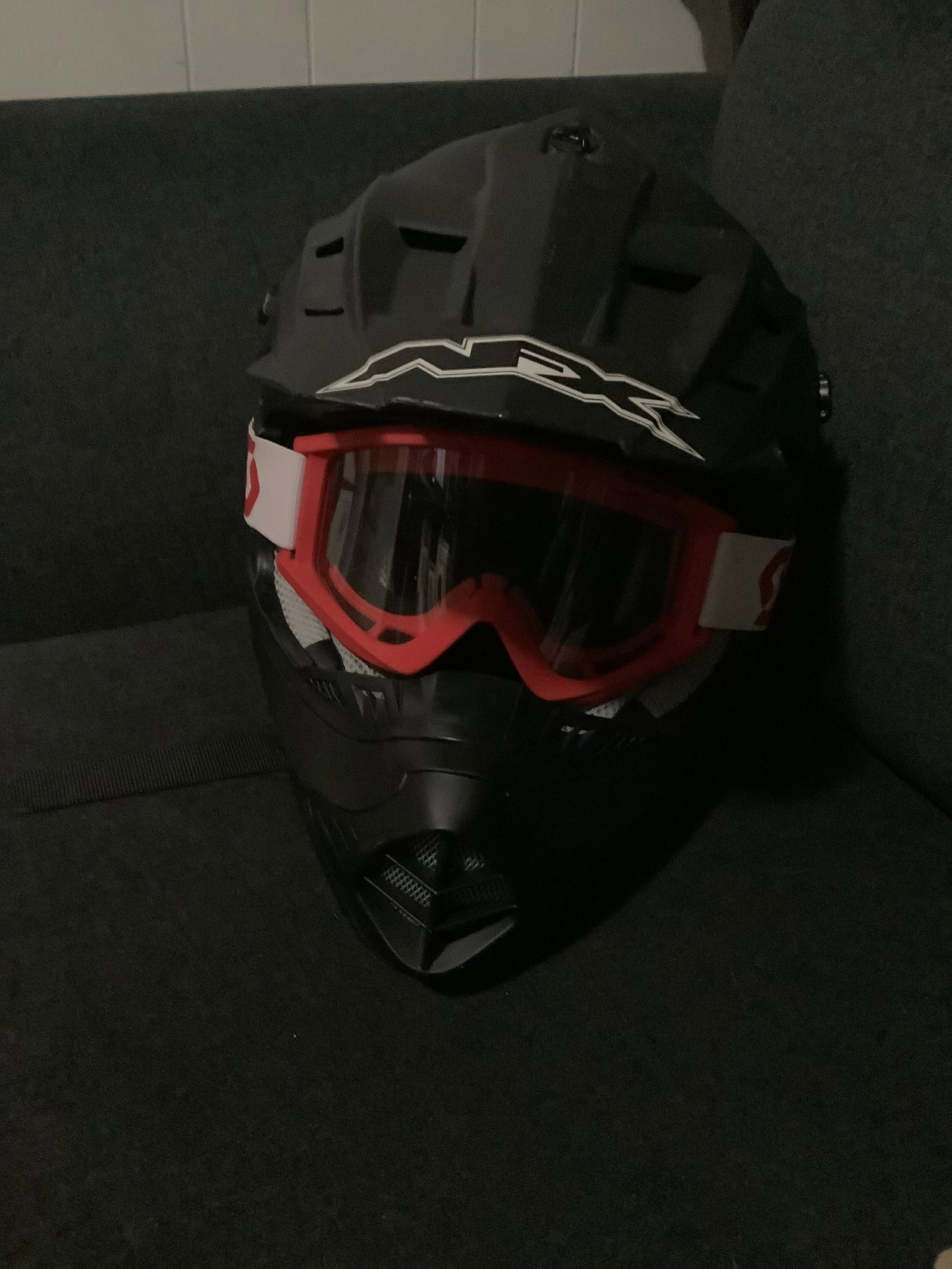 AFX Motorcycle Helmet w/ Glasses Size Unknown: AFX Motorcycle Helmet w/ Glasses Size Unknown