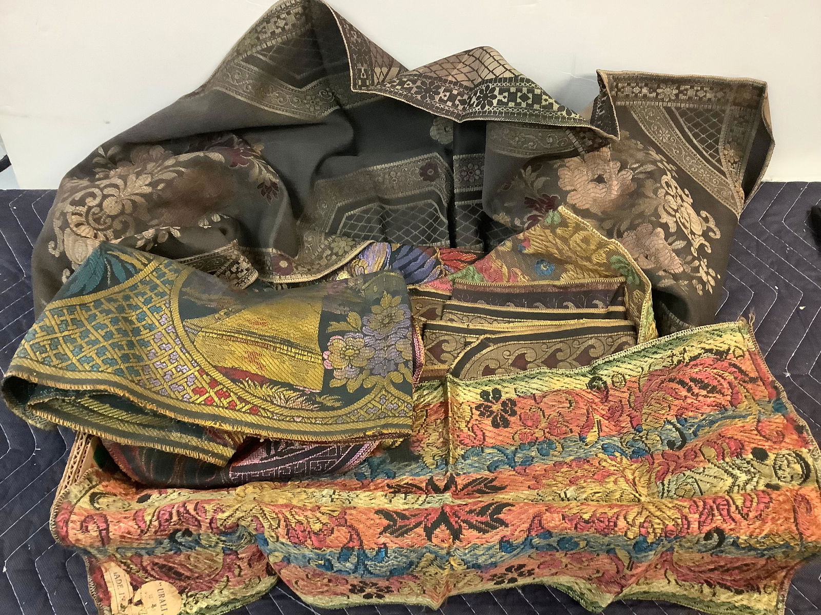 Lot of Table Runners: Lot of Table Runners