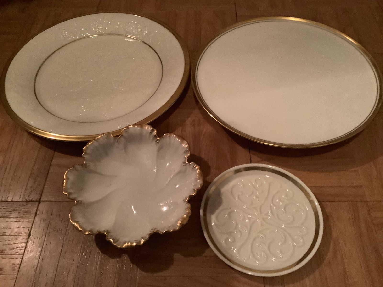 Lot of Lenox Plates w/ 14k Gold Trim Made in USA: Lot of Lenox Plates w/ 14k Gold Trim Made in USA