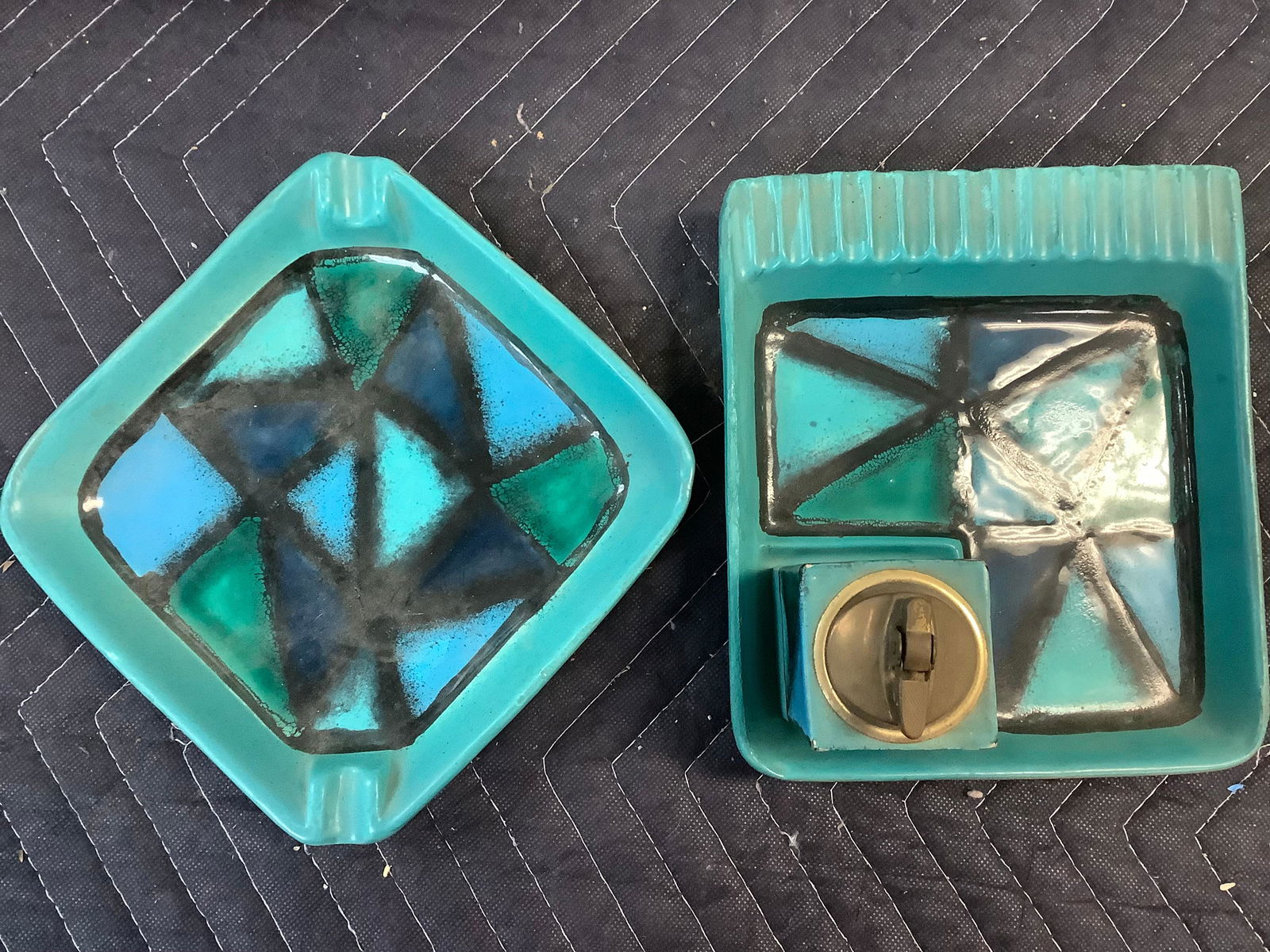 A set of vintage ashtrays one with a vintage lighter (1 of 1)