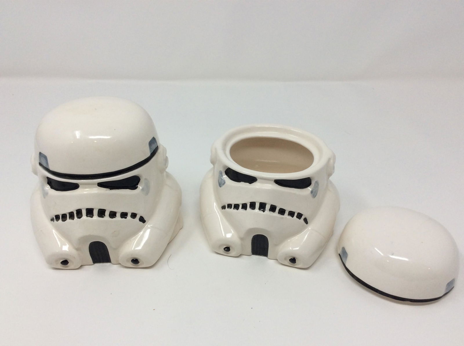 2 Sigma Star Wars Trooper helmet sugar jar or small cookie 4.5 x 4.5 (1 of 1)