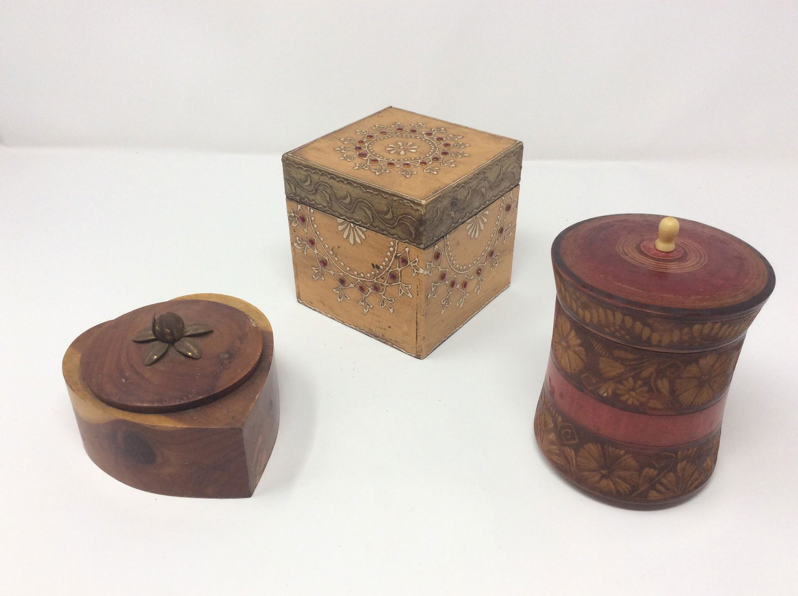 Lot of 3 Trinket wooden boxes, tallest 4.5 " (1 of 1)