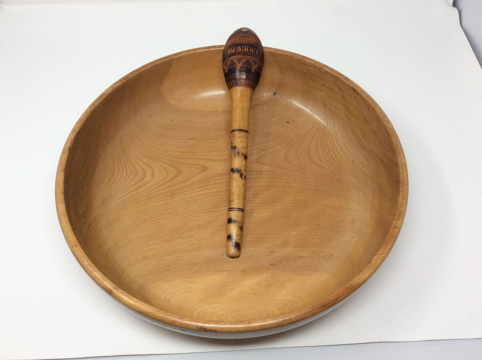 Large Salad wooden Bowl aprx. 15" with spoon (1 of 1)