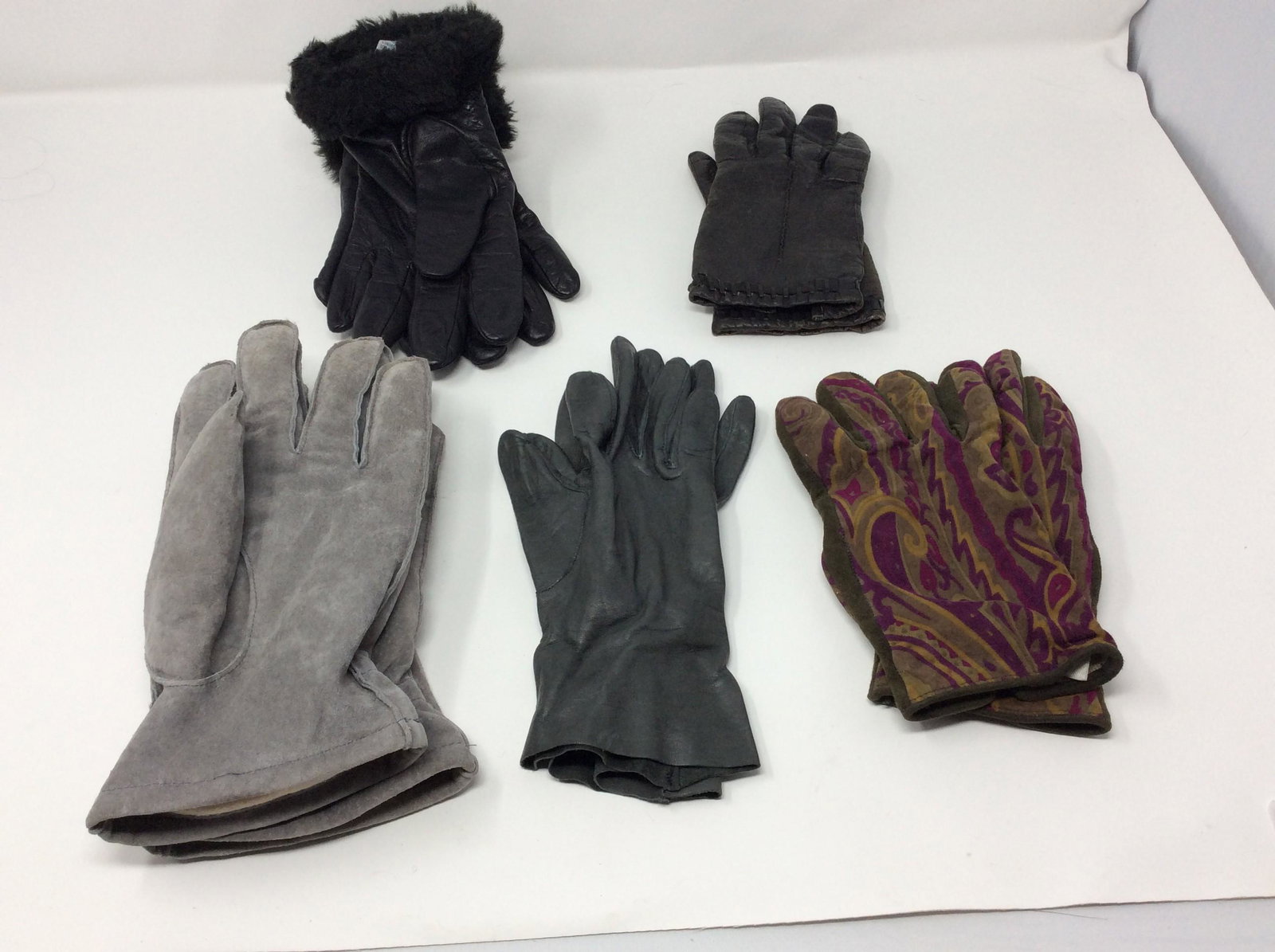 Lot of Vintage Gloves, some leather and some suede: Lot of Vintage Gloves, some leather and some suede