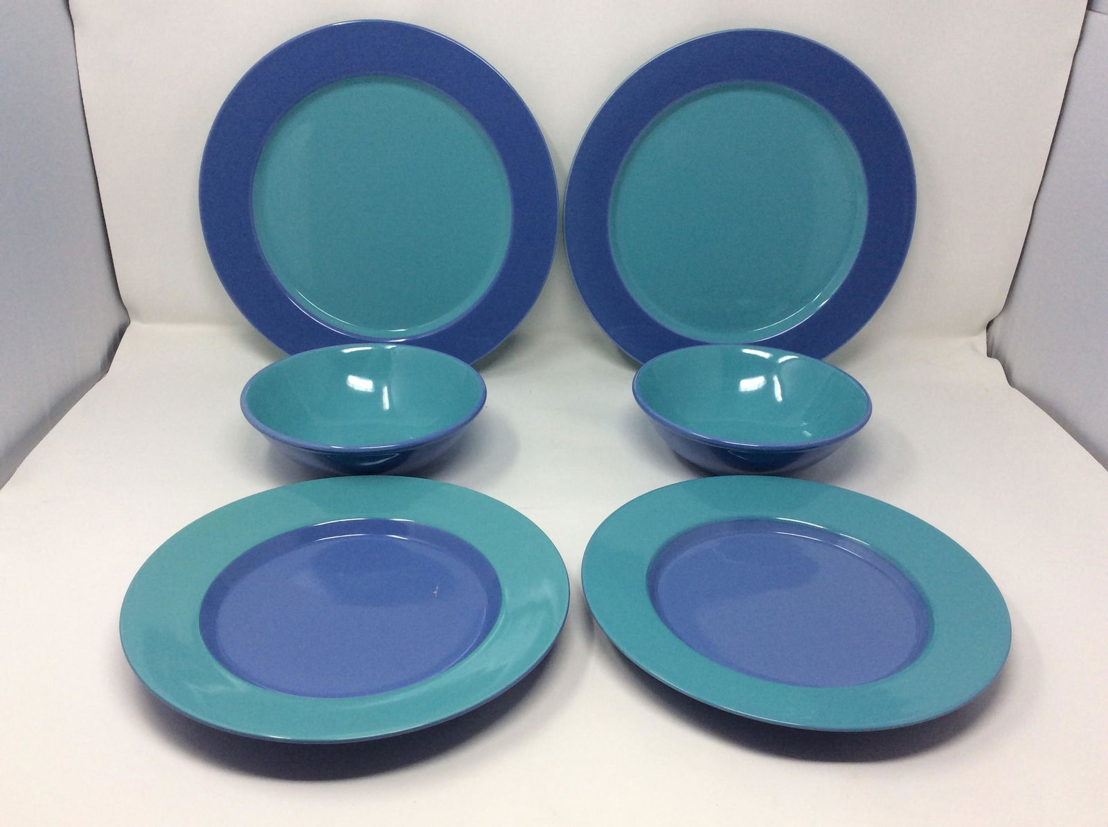 set of 6 Lindt-Stymeist 2 dinner plates, 2 salad plates and 2 bowls two toned (1 of 1)