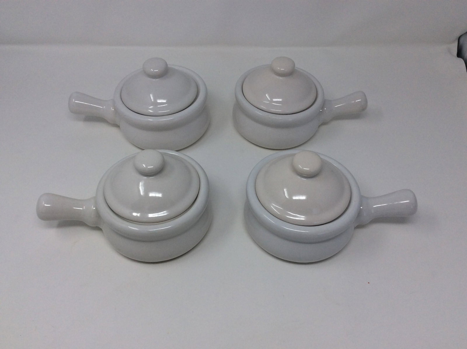 Lot of 4 french onion crock pots Cooks Club: Lot of 4 french onion crock pots Cooks Club