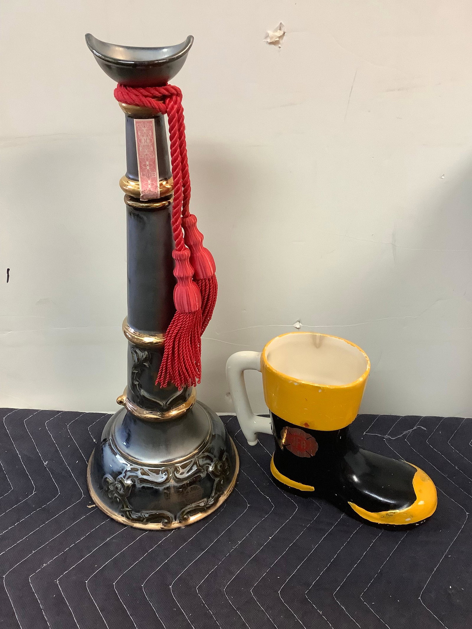 Lion stone International Ltd Decanter - EMPTY stands 18" tall with Fire Boot: Lion stone International Ltd Decanter - EMPTY stands 18" tall with Fire Boot