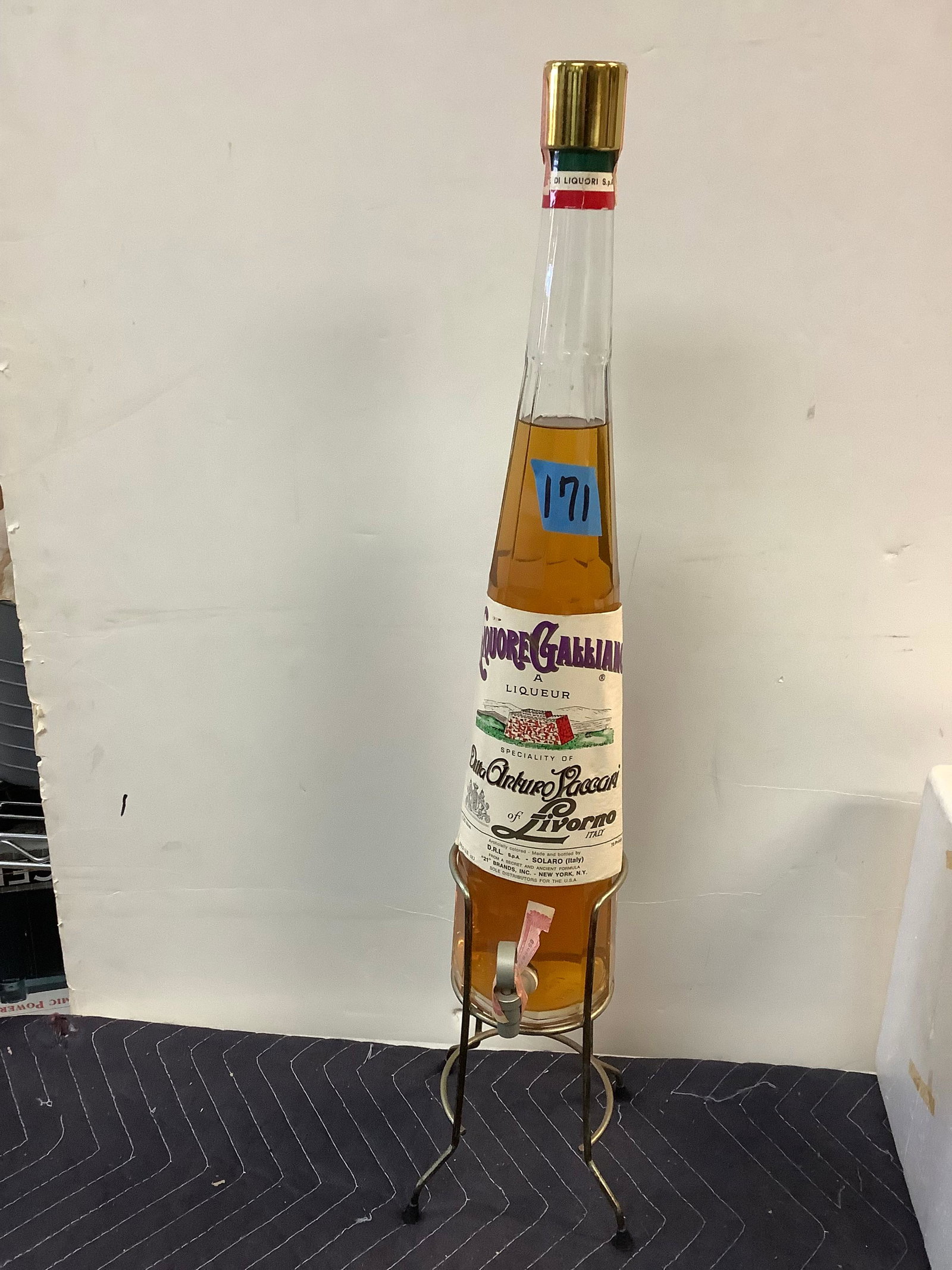 Liquor Galliano Dita Arturo Vaccari of Livorno Italy Sealed 1,75 liters: Any contents in bottle is Free; You are bidding on the bottle & unbroken tax stamp