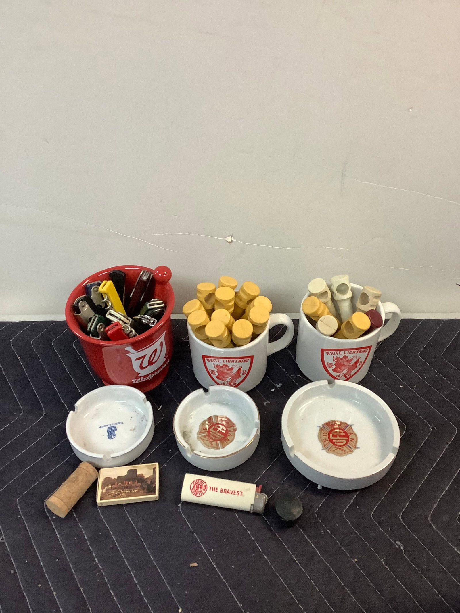 Lot of Wine Bottle Openers, FDNY Ashtrays & Mugs and More: Lot of Wine Bottle Openers, FDNY Ashtrays & Mugs and More