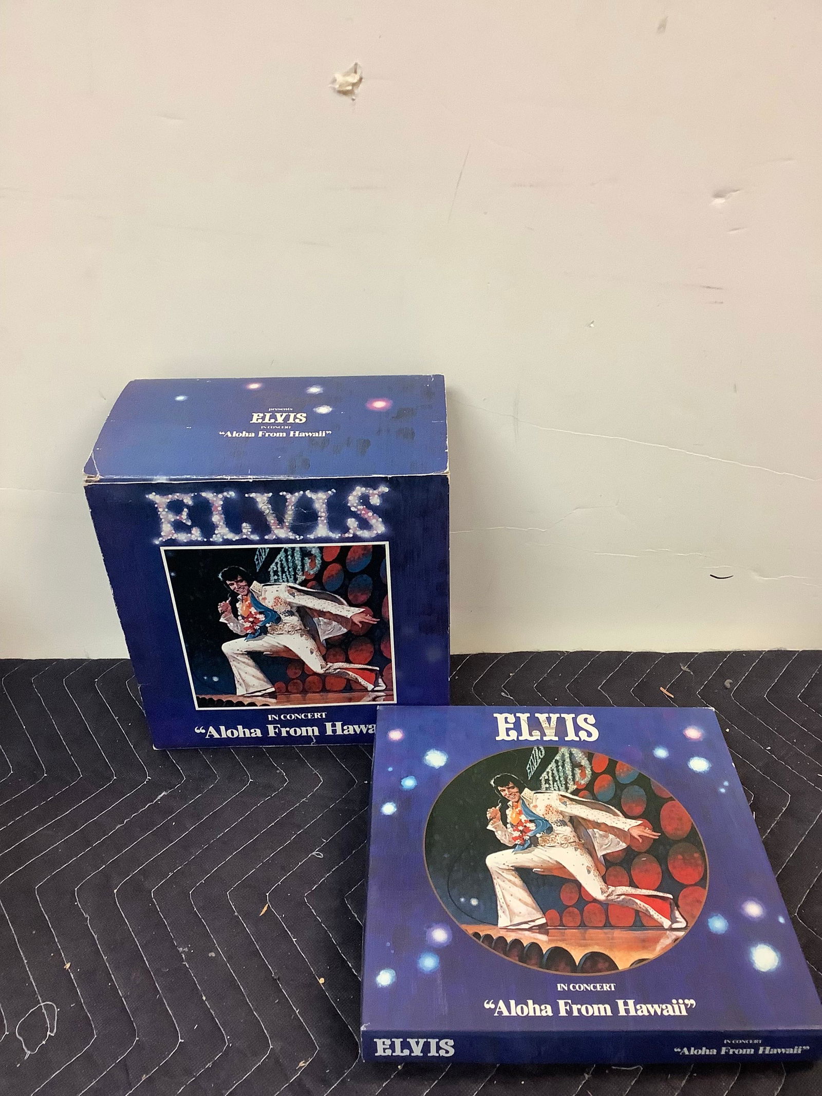 Lot of Elvis Presley Collector Plate and Statue (1 of 1)