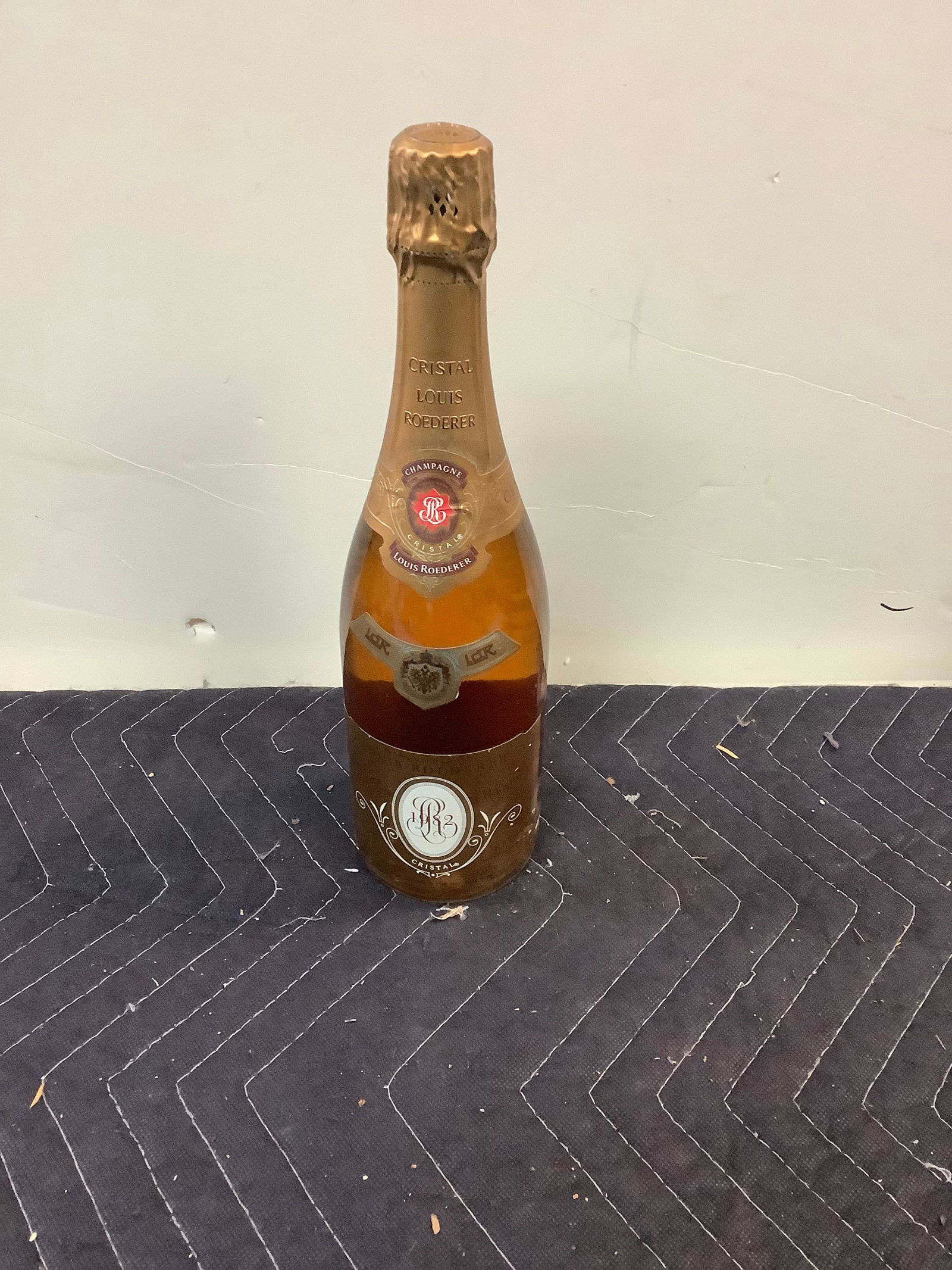 1982 Sealed Cristal Louis Roederer Cristal Champagne Brut 750ml (1 of 1)