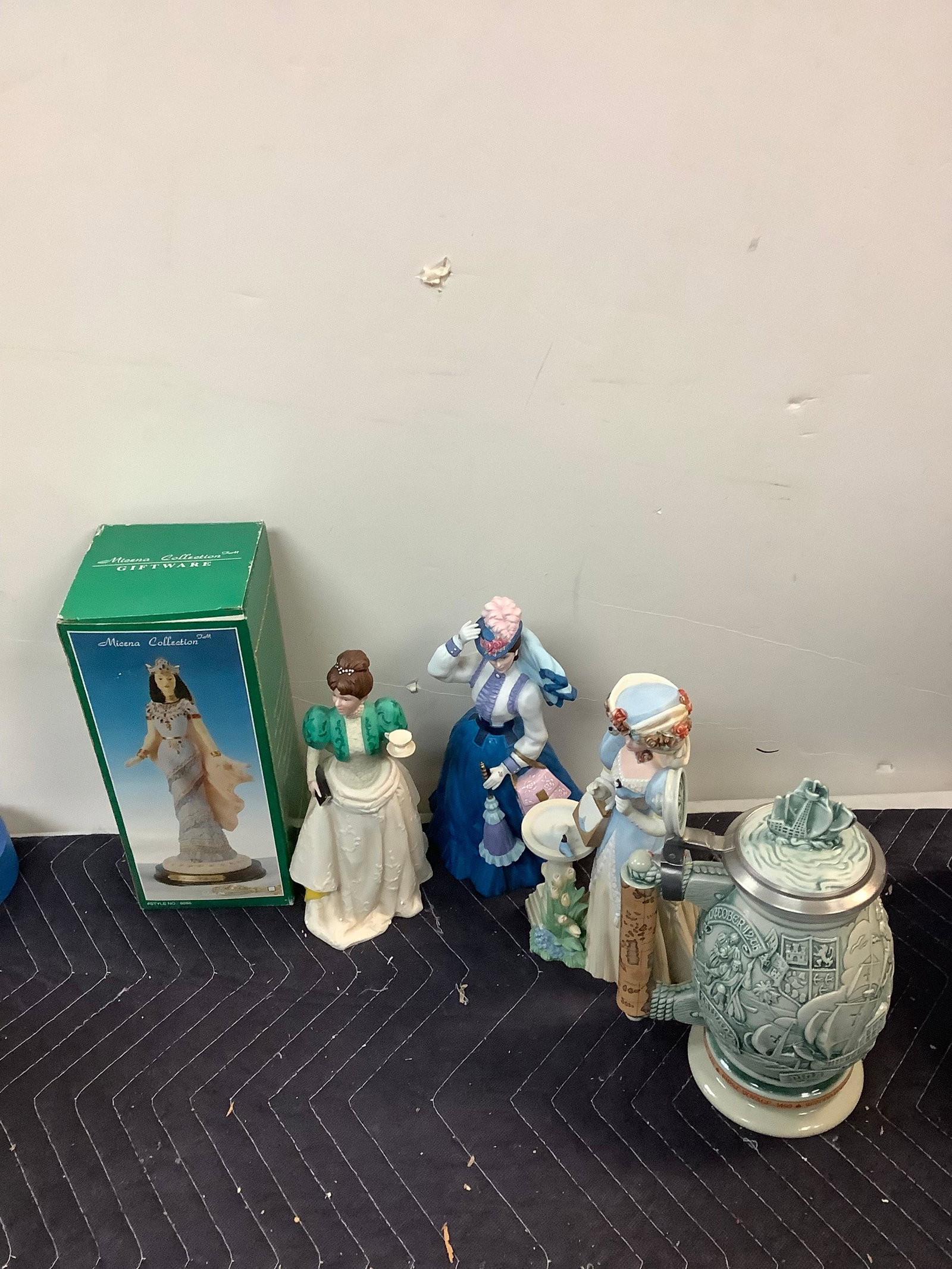 Lot of Ceramic Victorian Statues 11": Lot of Ceramic Victorian Statues 11"