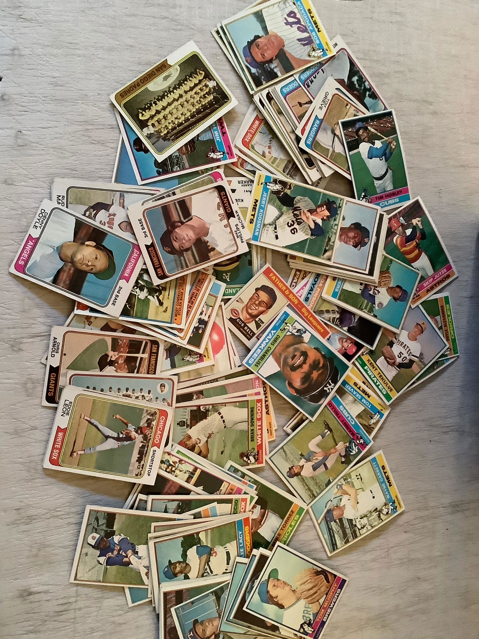 Large Amount of 1974 Baseball Cards (1 of 1)