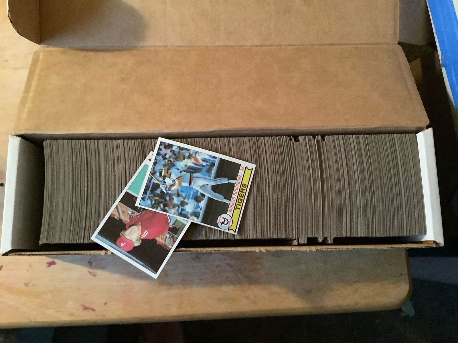 box full of 1979 baseball cards (1 of 1)