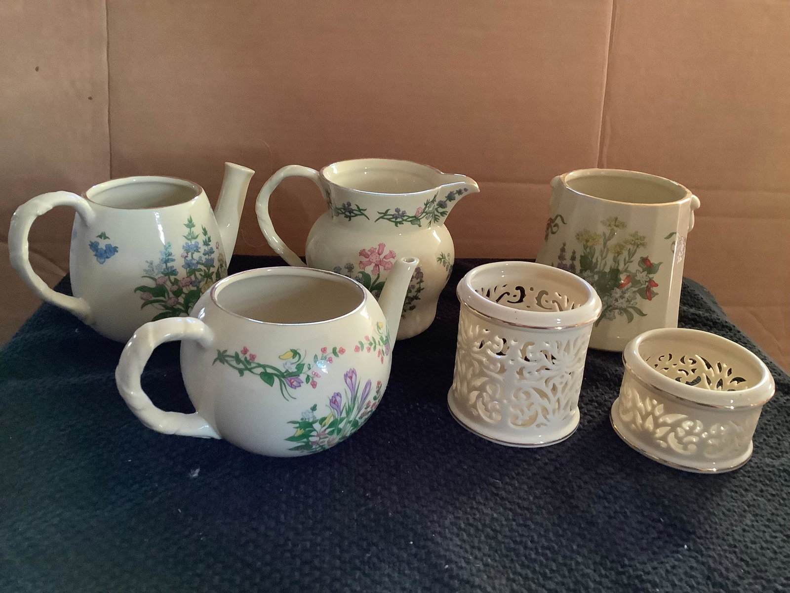 lot of Lenox pieces including milk server and candle holders tallest piece is 4" high: lot of Lenox pieces including milk server and candle holders tallest piece is 4" high