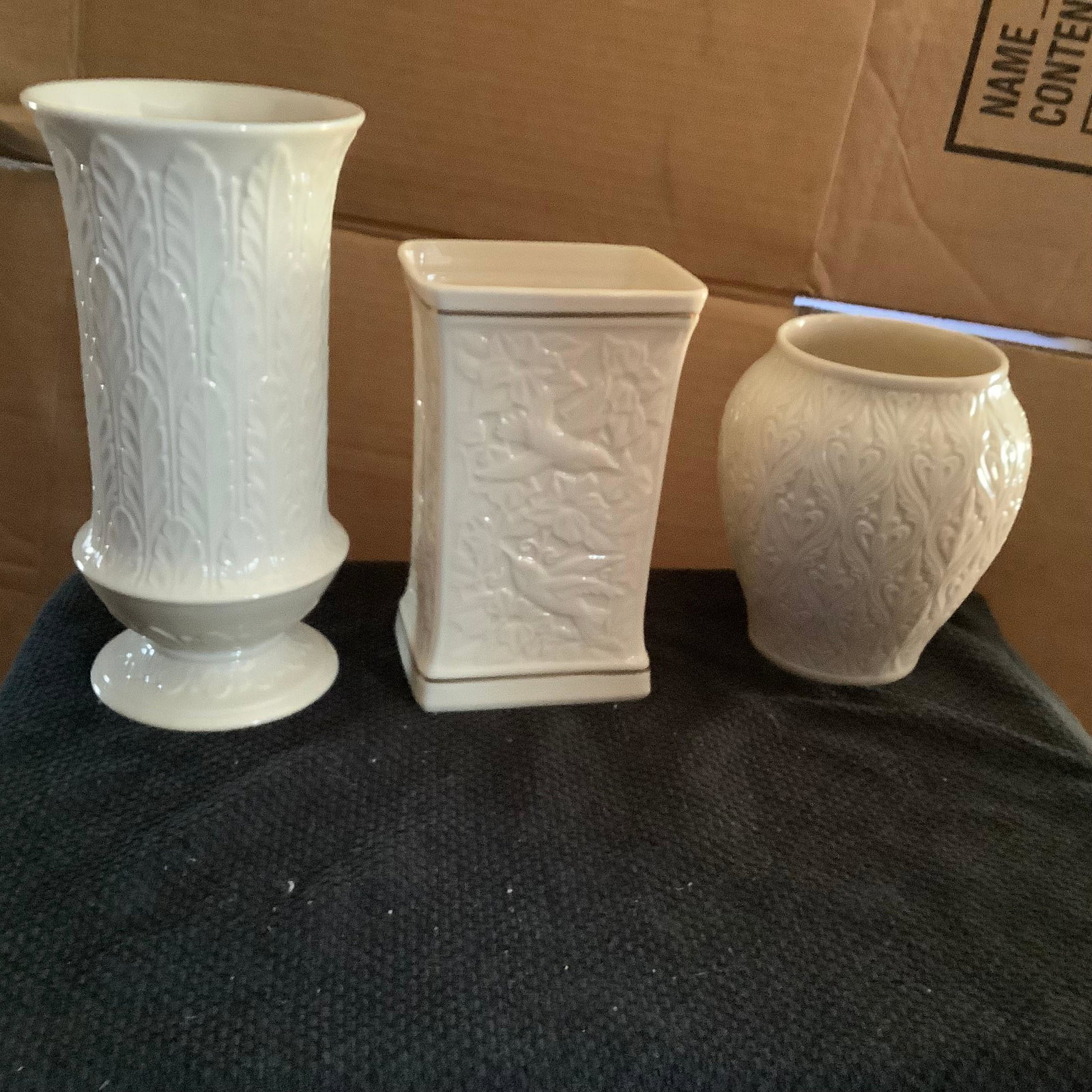 lot of 3 Lenox vases - largest vase is 9 1/2" Tall: lot of 3 Lenox vases - largest vase is 9 1/2" Tall