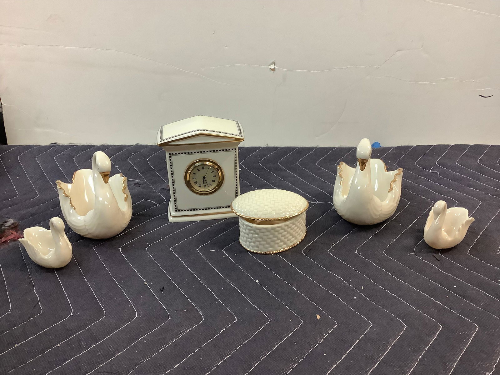 Lot of Lenox Swans, Lenox Clock and Lenox Trinket Dish w/ Lid Tallest 5" (1 of 1)