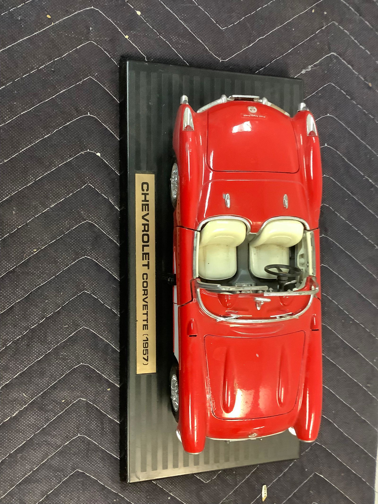 1957 Chevy Corvette Model Car (1 of 1)