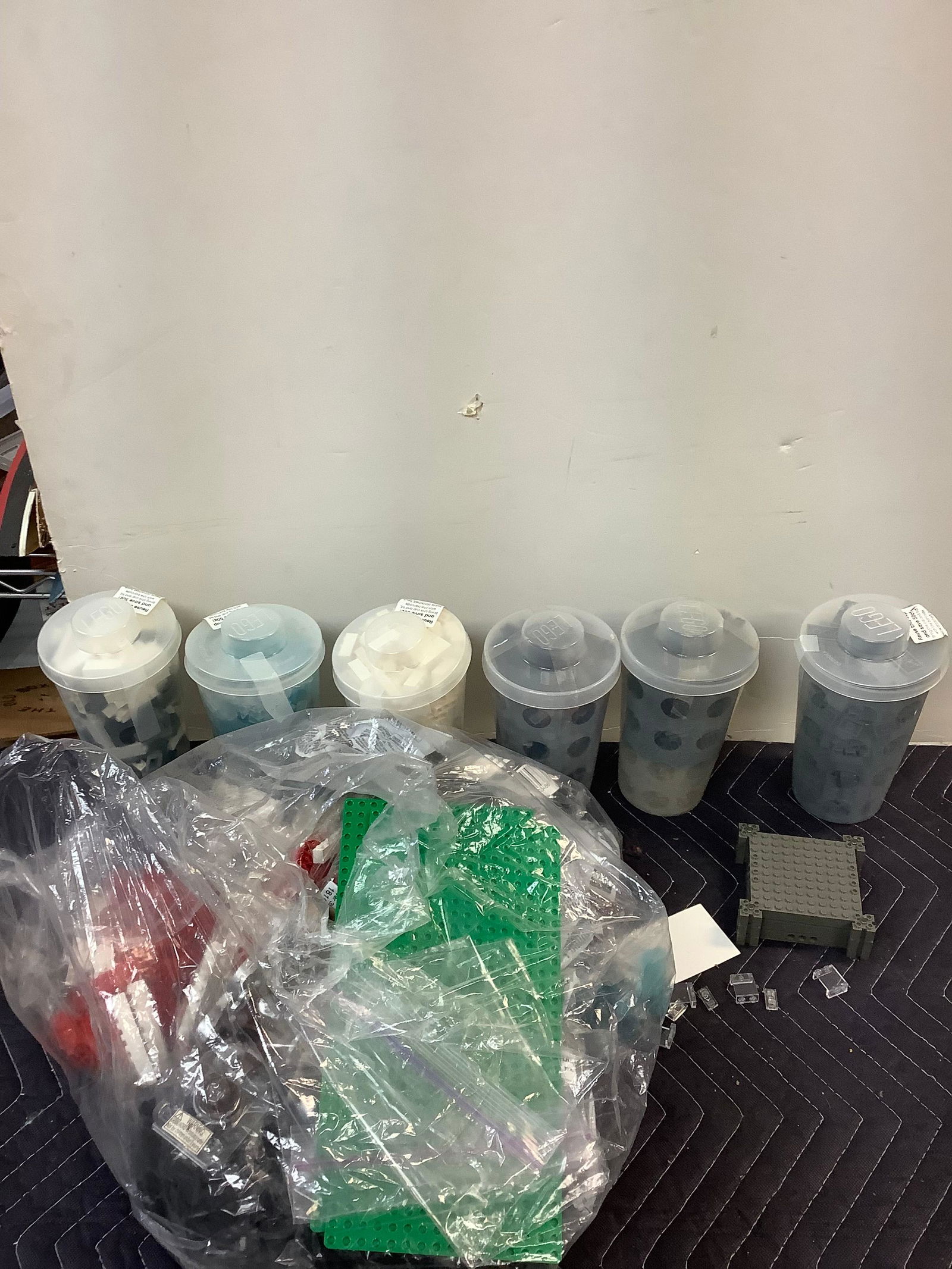 Lot of Legos in Plastic Cases: Lot of Legos in Plastic Cases