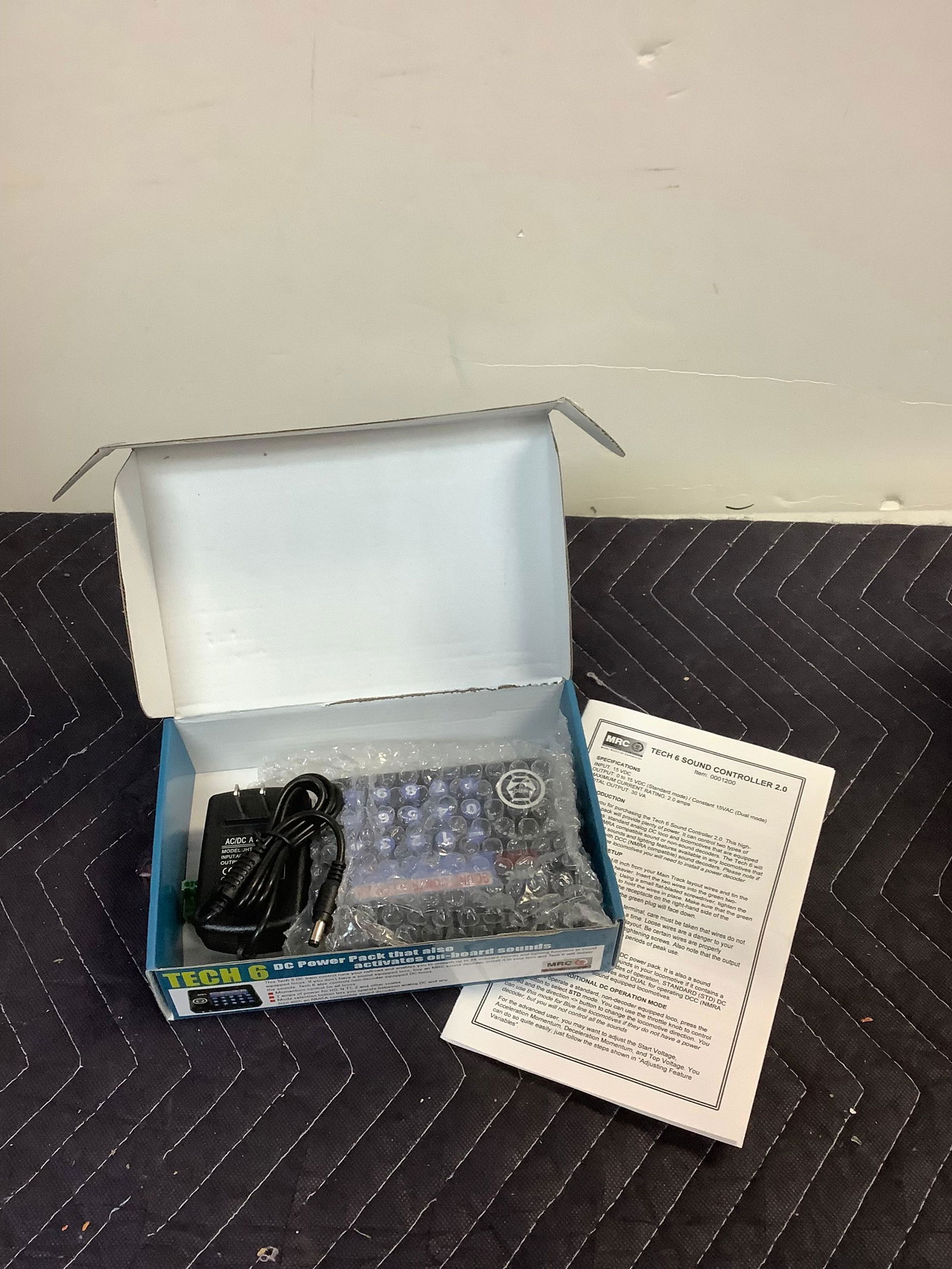 MRC Tech 6 Sound Controller 2.0 Runs DC Trains & Activates Onboard Sounds (1 of 1)