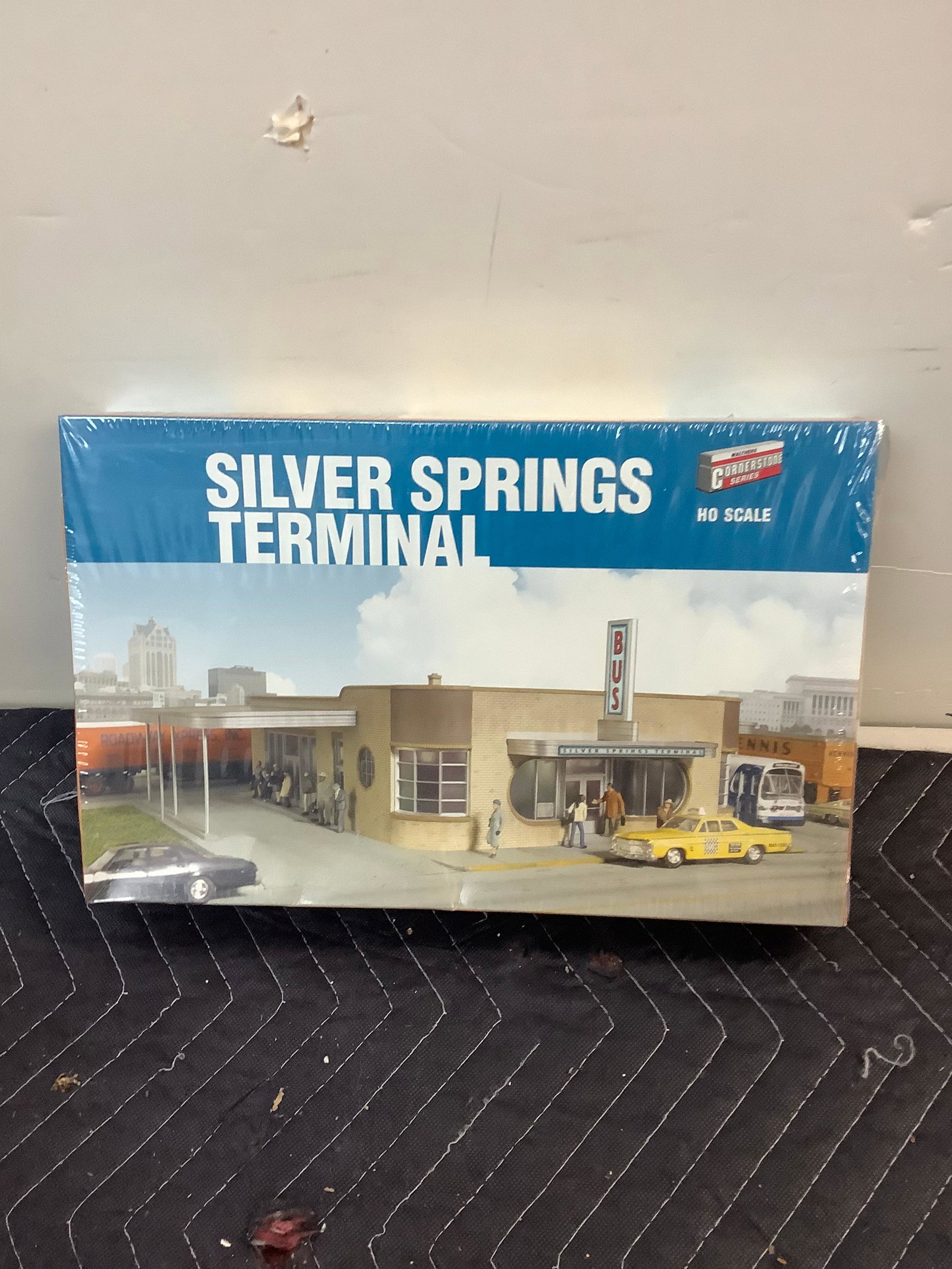 Sealed Cornerstone Silver Springs Terminal Model Kit: Sealed Cornerstone Silver Springs Terminal Model Kit