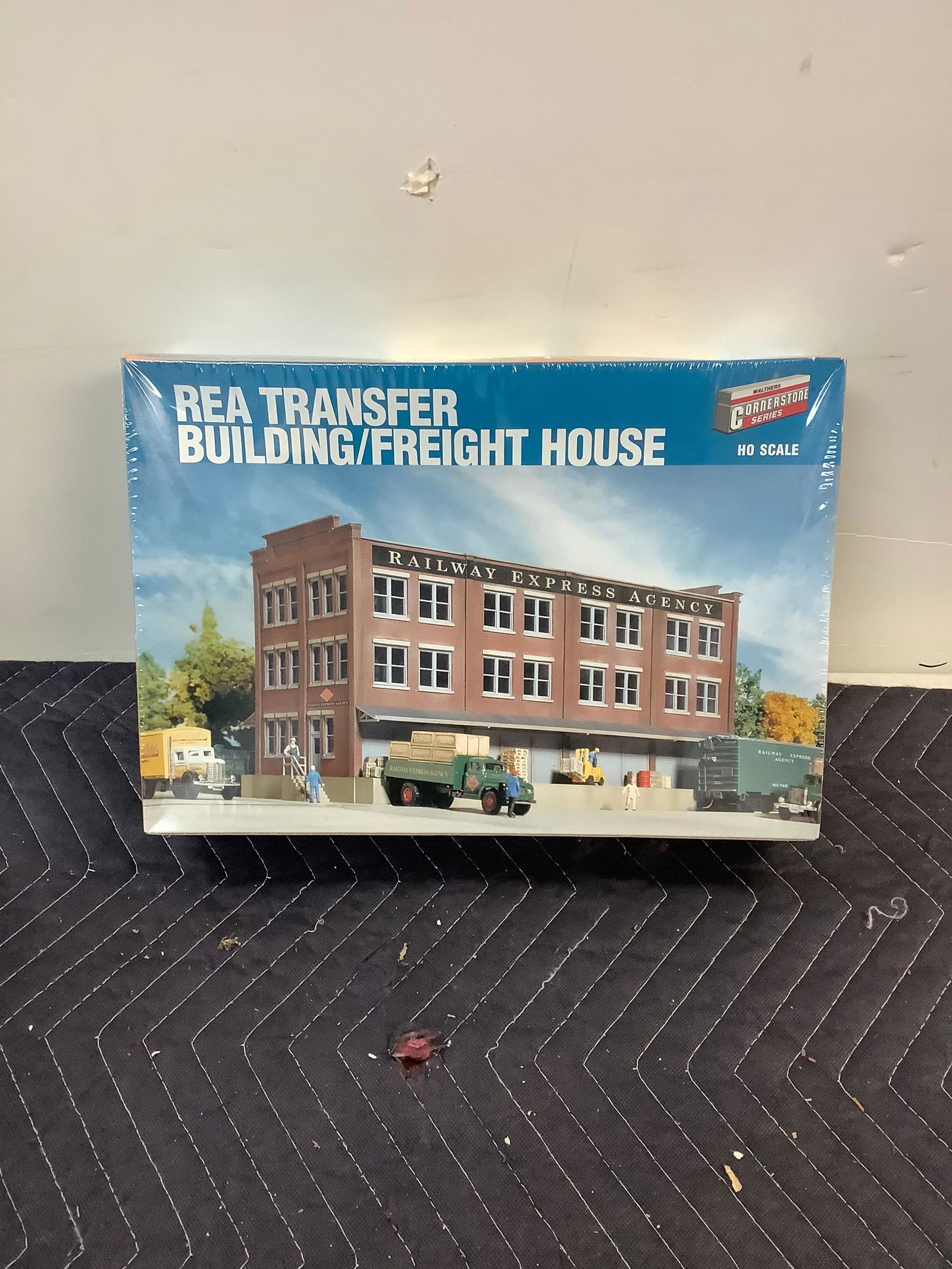 Sealed Cornerstone REA Transfer Building Freight House Model Kit (1 of 1)
