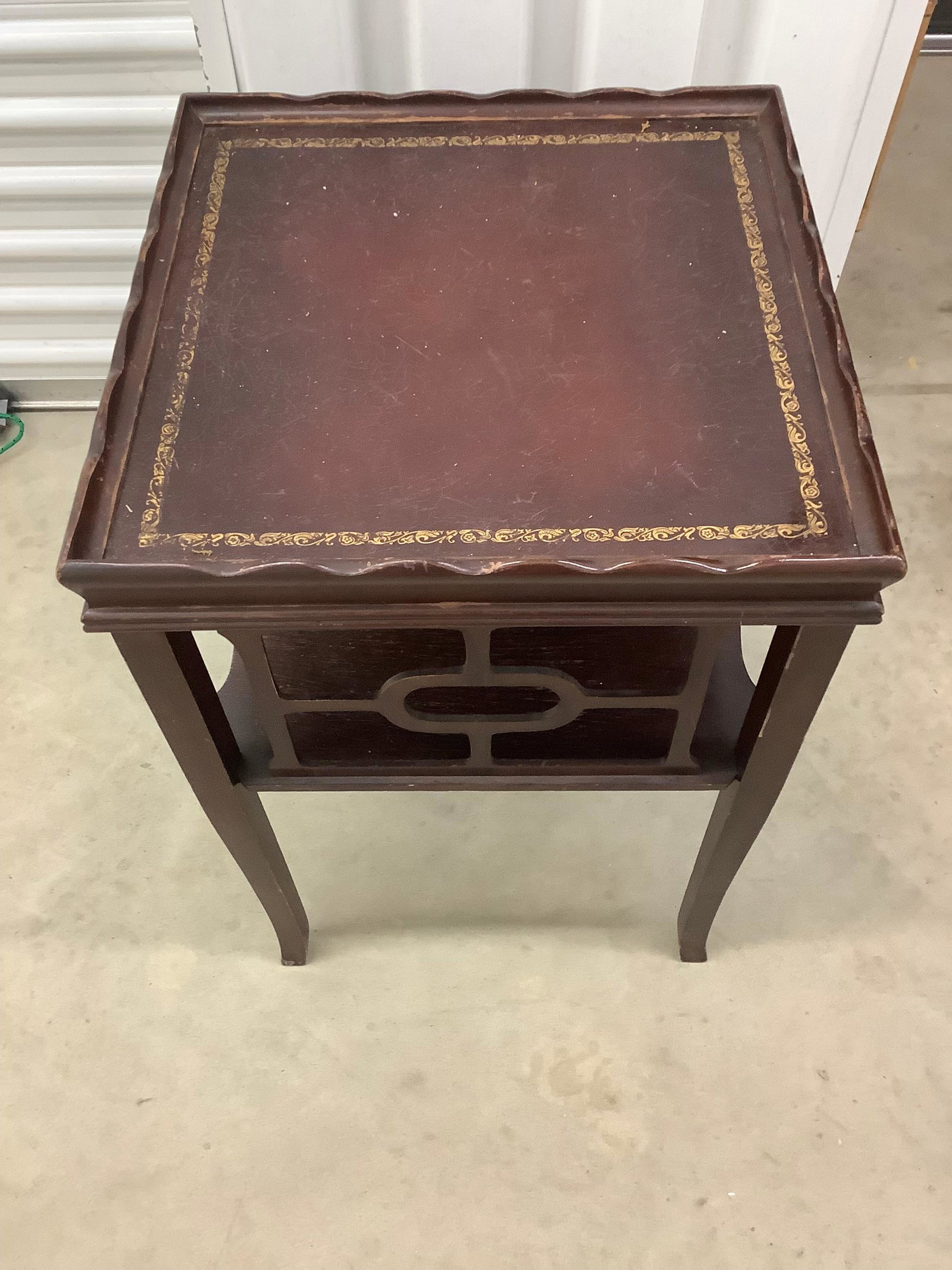 Vintage Wooden Table: Vintage Wooden Table