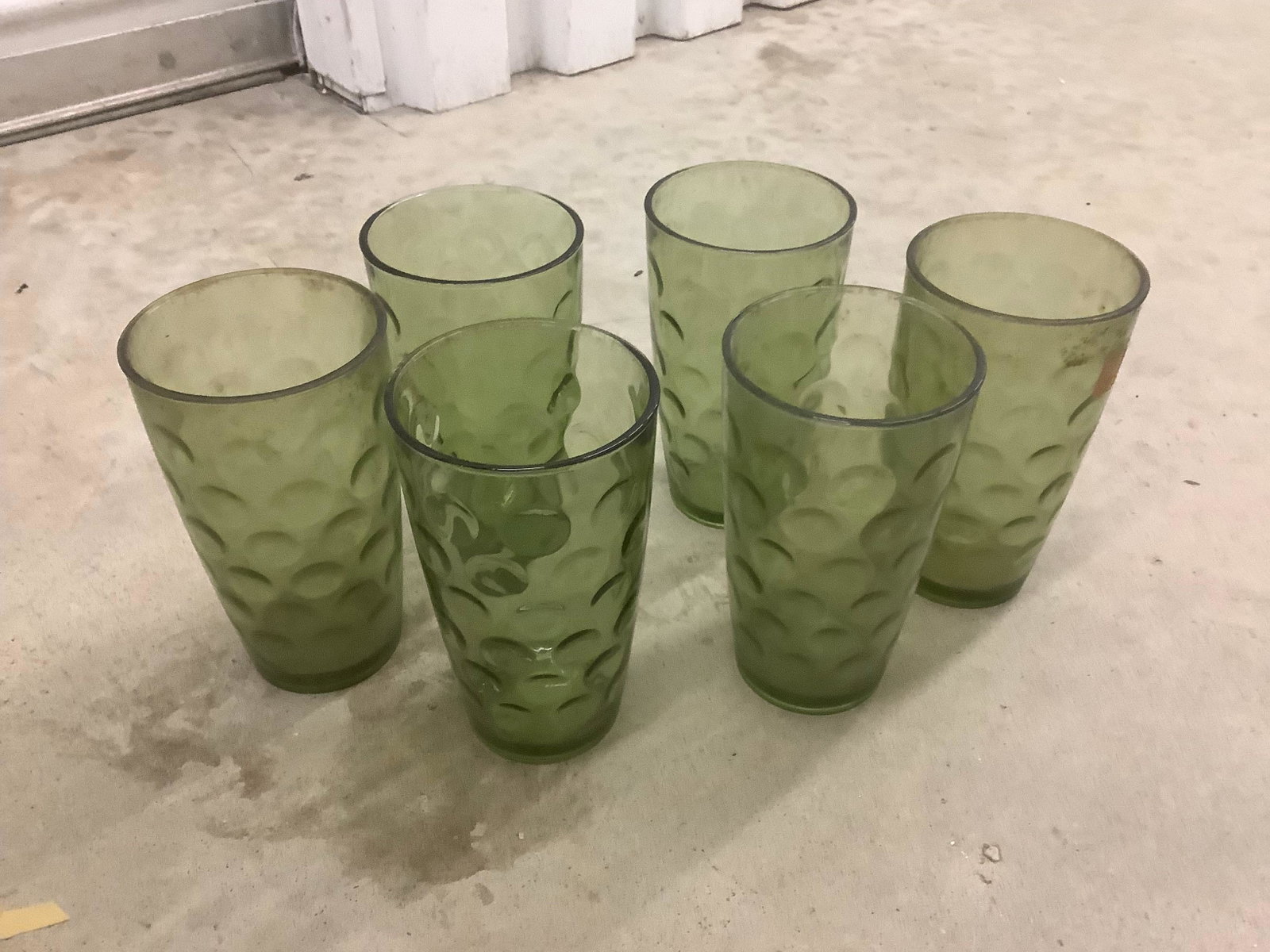 Lot of 6 MCM Tall Green Glasses: Lot of 6 MCM Tall Green Glasses