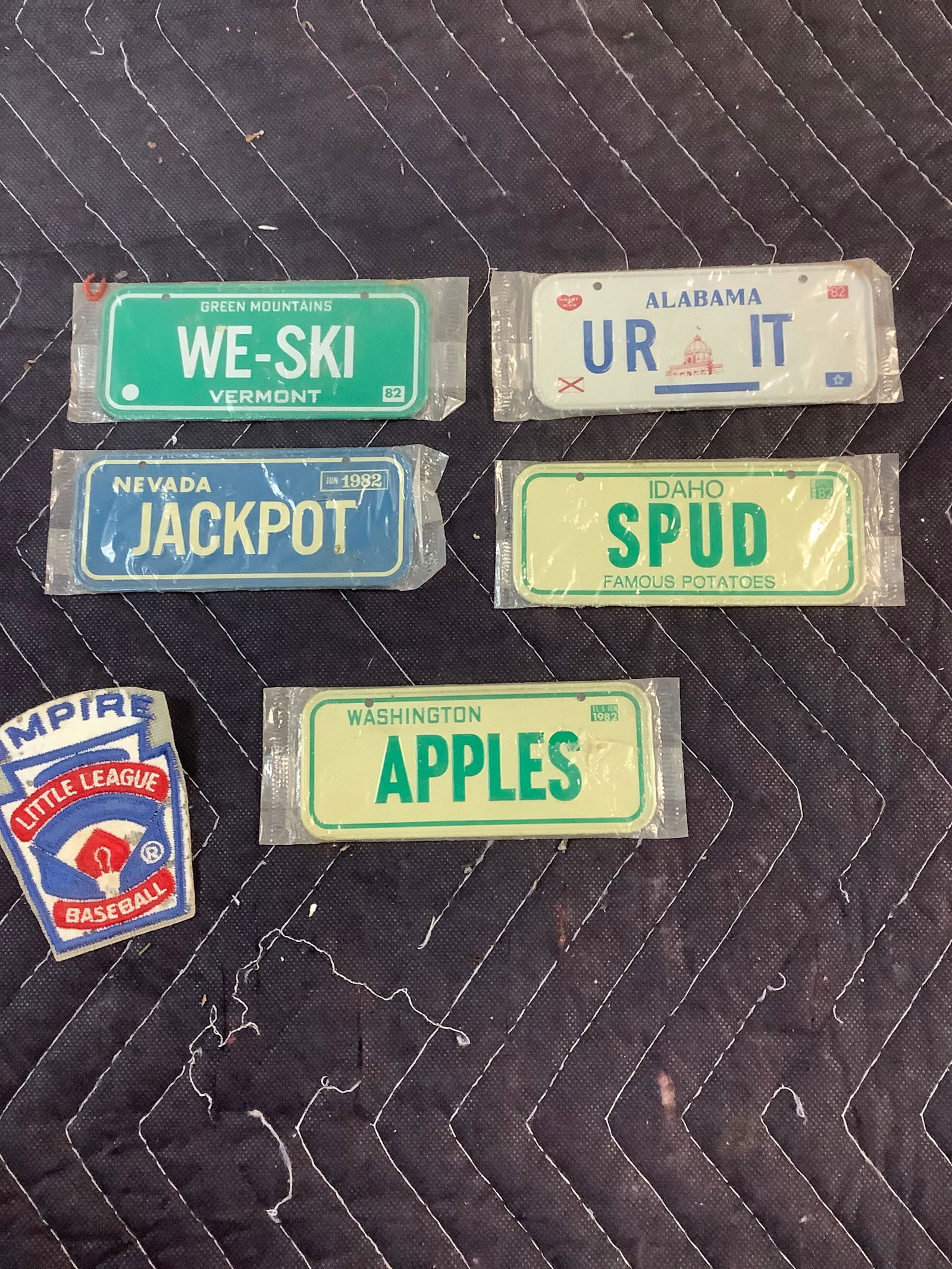 Lot of Vintage Miniature State License Plates and Umpire Little League Baseball Patch: Lot of Vintage Miniature State License Plates and Umpire Little League Baseball Patch