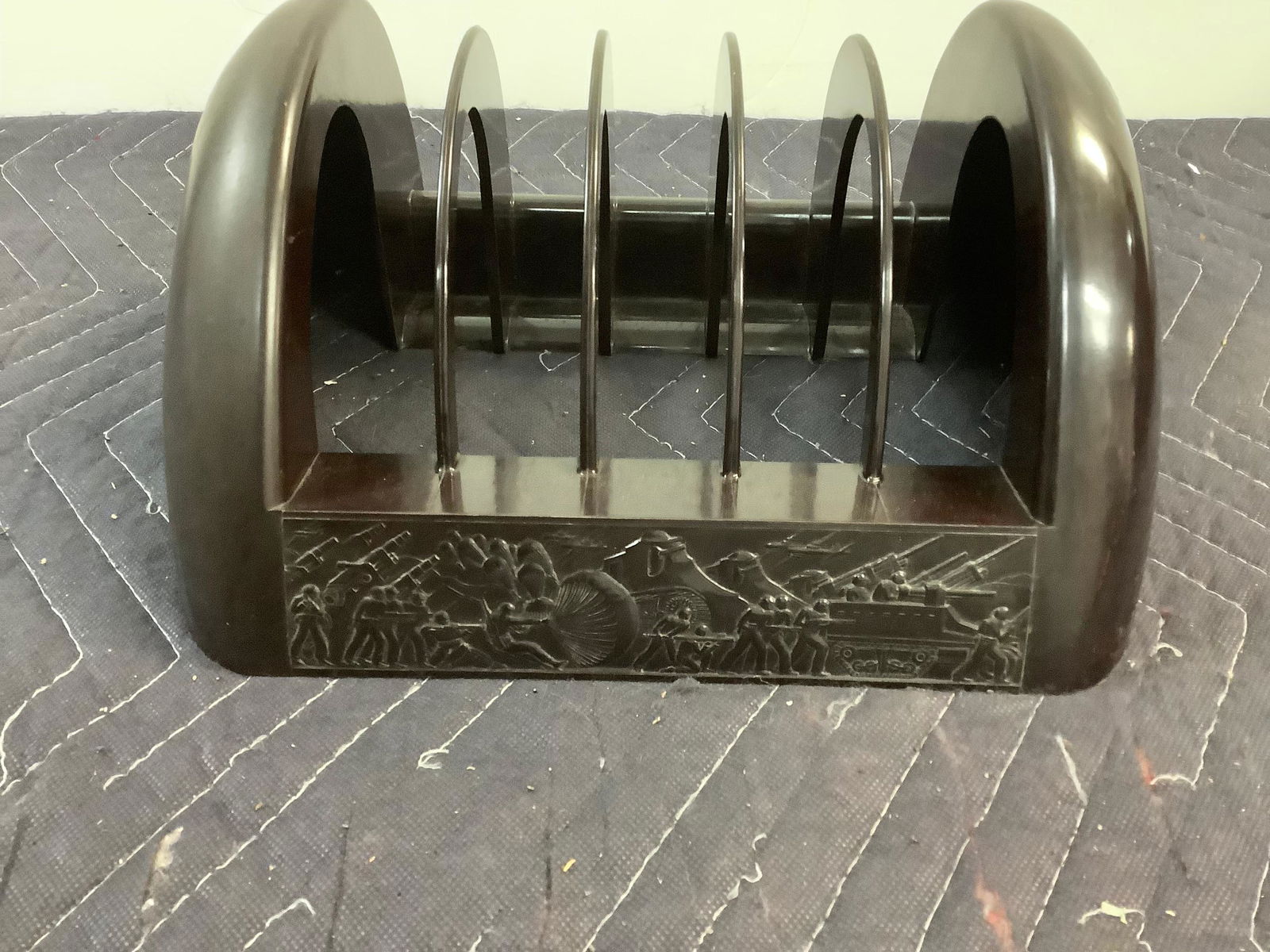 Bakelite military themed record holder: Bakelite military themed record holder