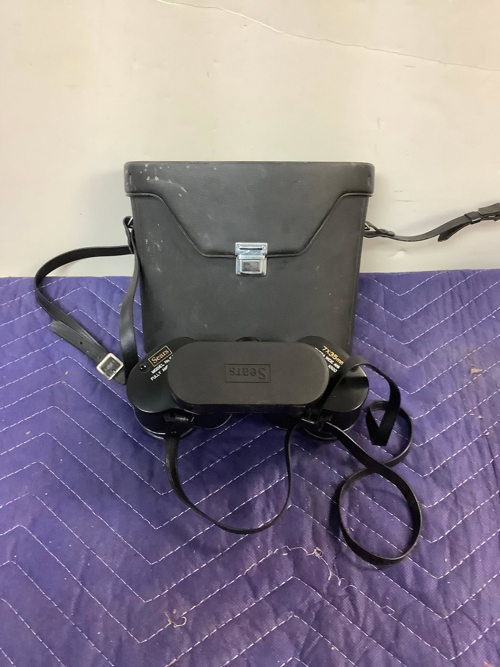 Sears model No.6212 7x35mm binoculars with case (1 of 1)