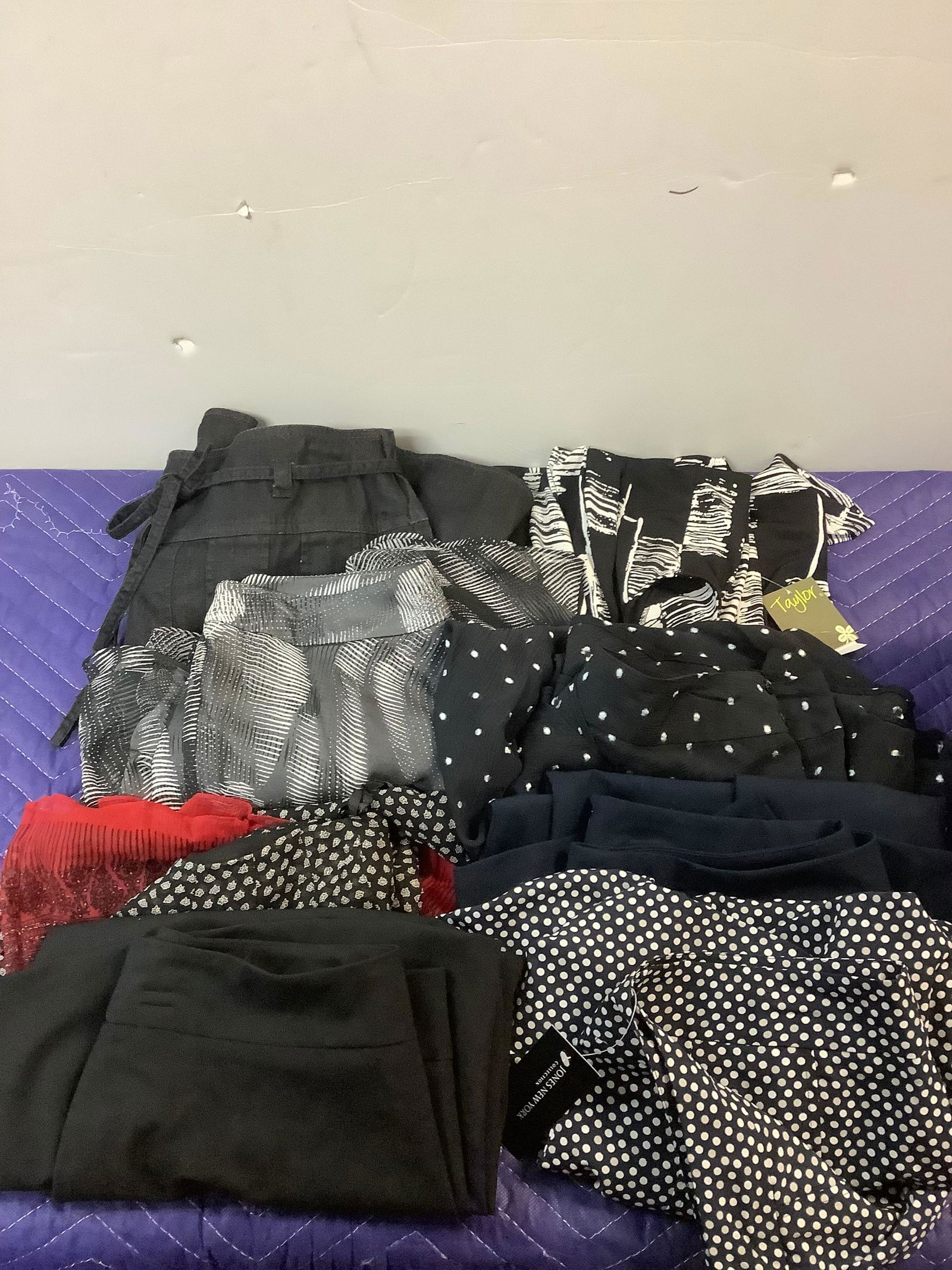 Lot of Jones New York, Liz Claiborne, Anne Klein and More Shirts and Dress Some with Tags Sizes 4-6: Lot of Jones New York, Liz Claiborne, Anne Klein and More Shirts and Dress Some with Tags Sizes 4-6