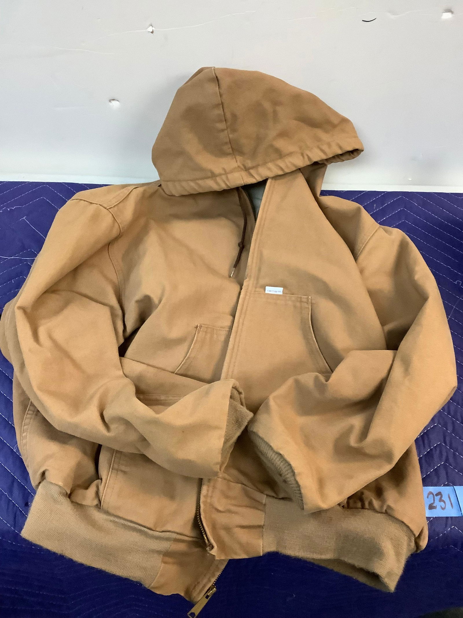 Men's Carhartt Zip Up Jacket Size Unknown (1 of 1)