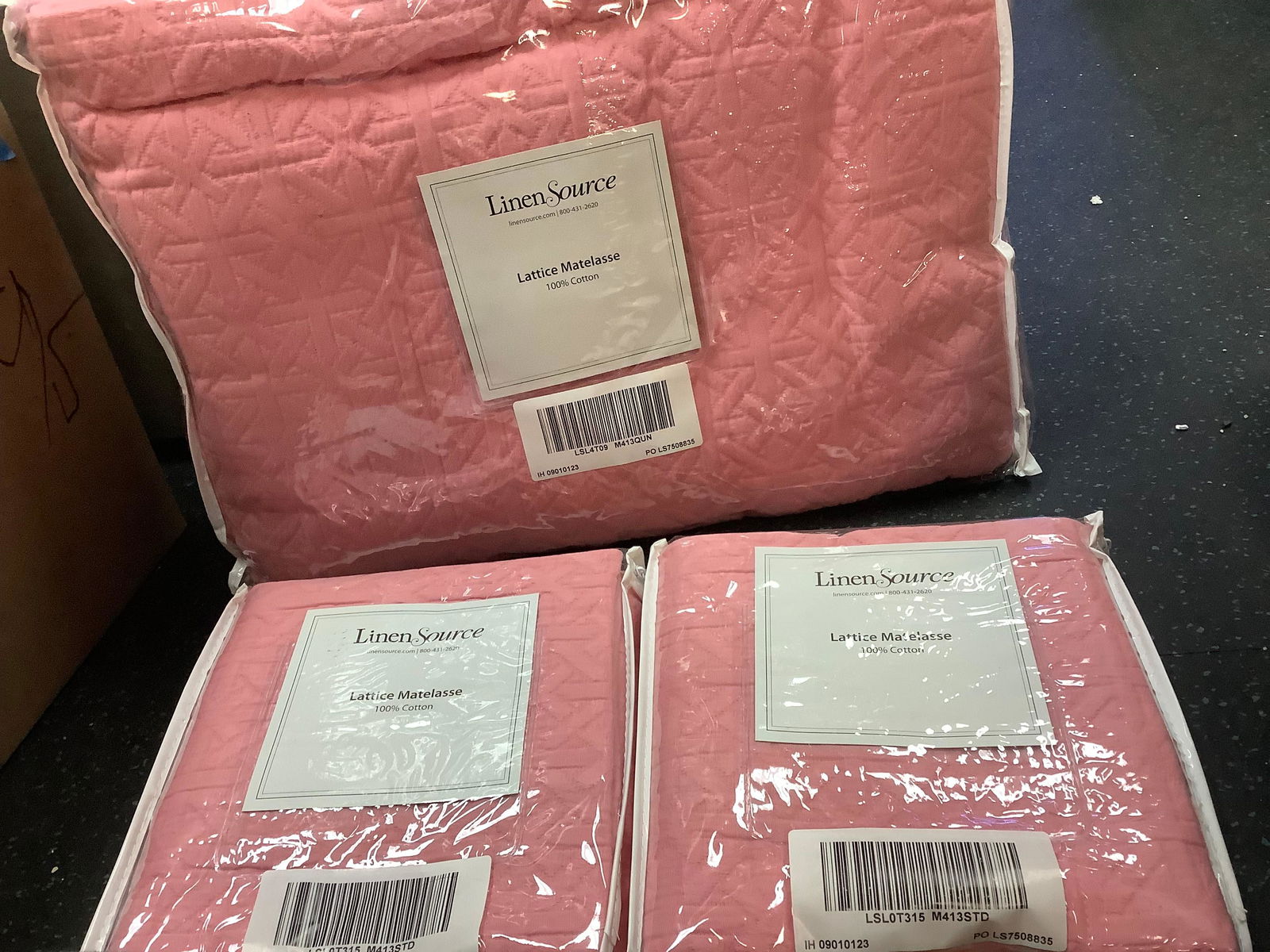 New linen Source lattice Matelasse Cover and Pillow Cases (1 of 1)