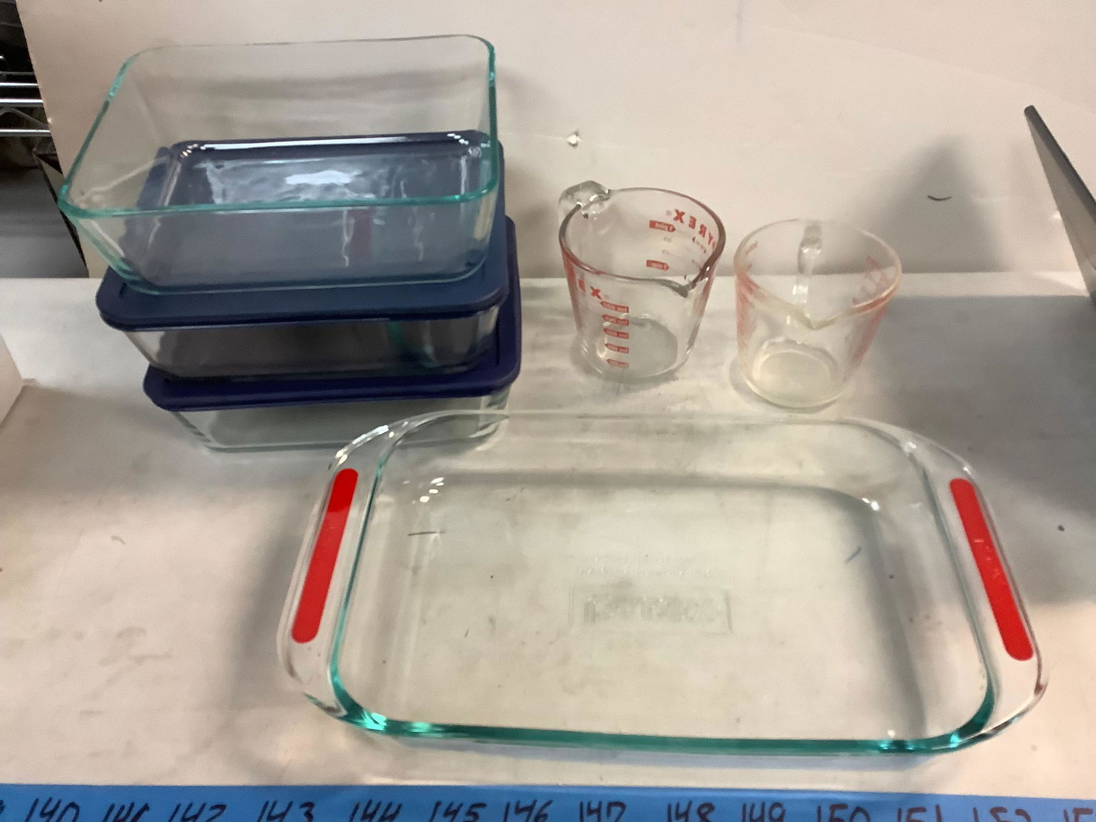 Lot of pyrex measuring cups, Lidded Dishes  and baking dish (1 of 1)