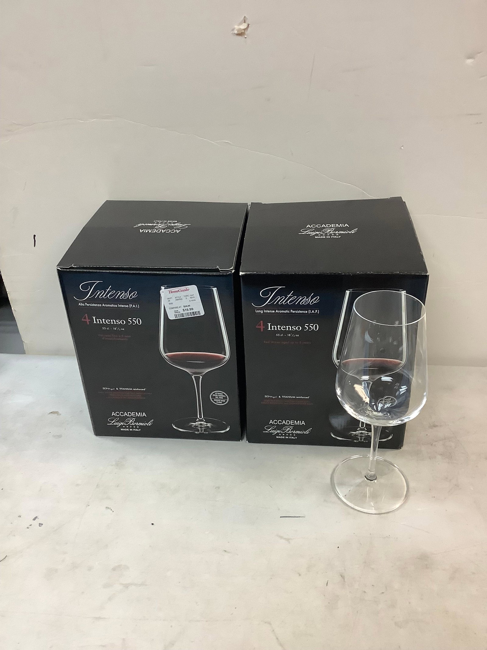 New 8 18.5 oz Intenso wine glasses: New 8 18.5 oz Intenso wine glasses