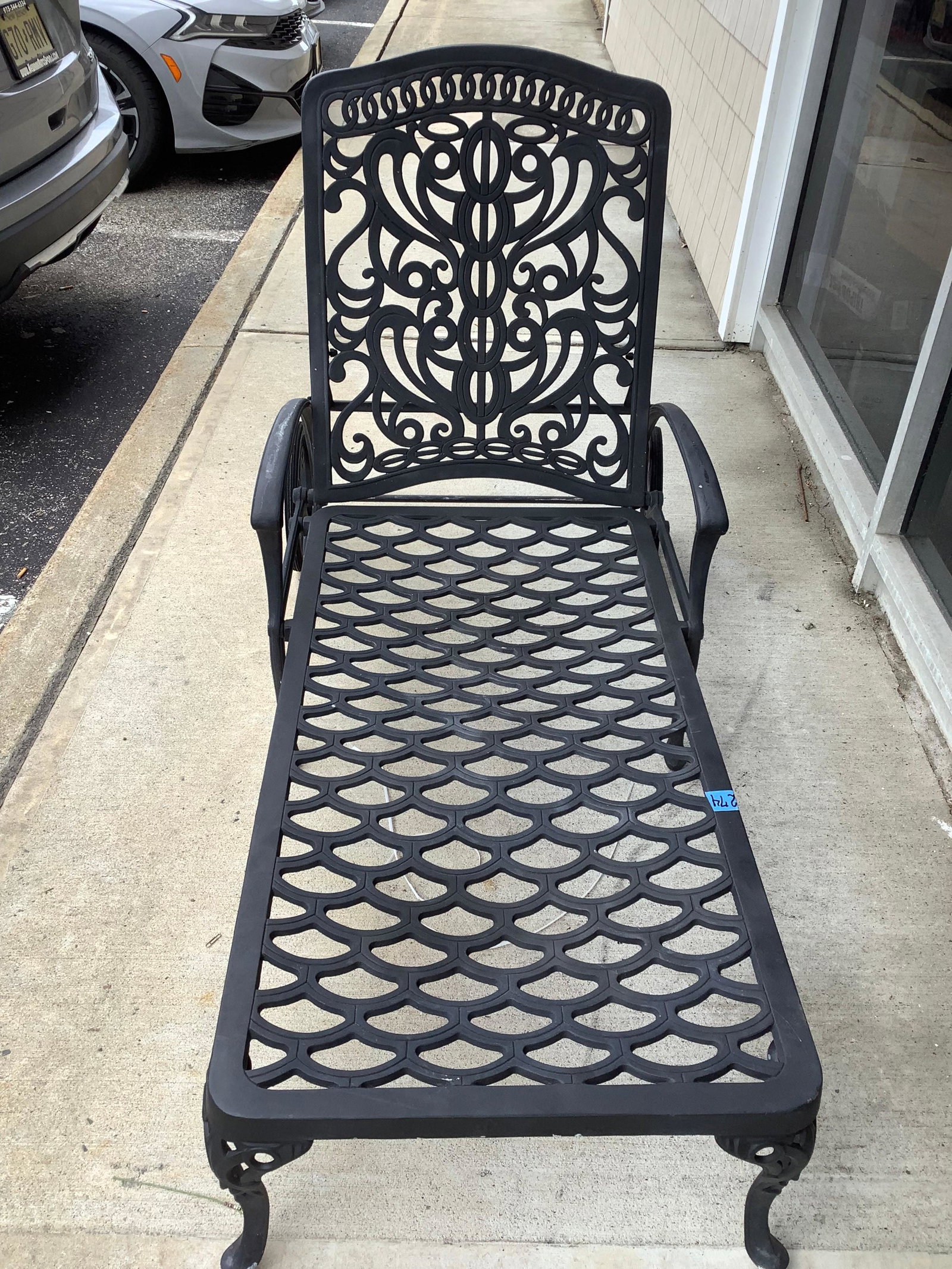 Castiron lounge chair 63in longX25in wide: Castiron lounge chair 63in longX25in wide