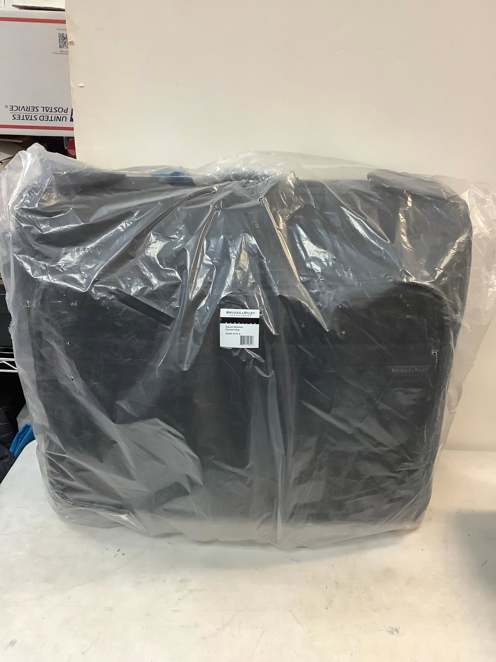 Briggs & Riley deluxe wheeled garment bag: Briggs & Riley deluxe wheeled garment bag