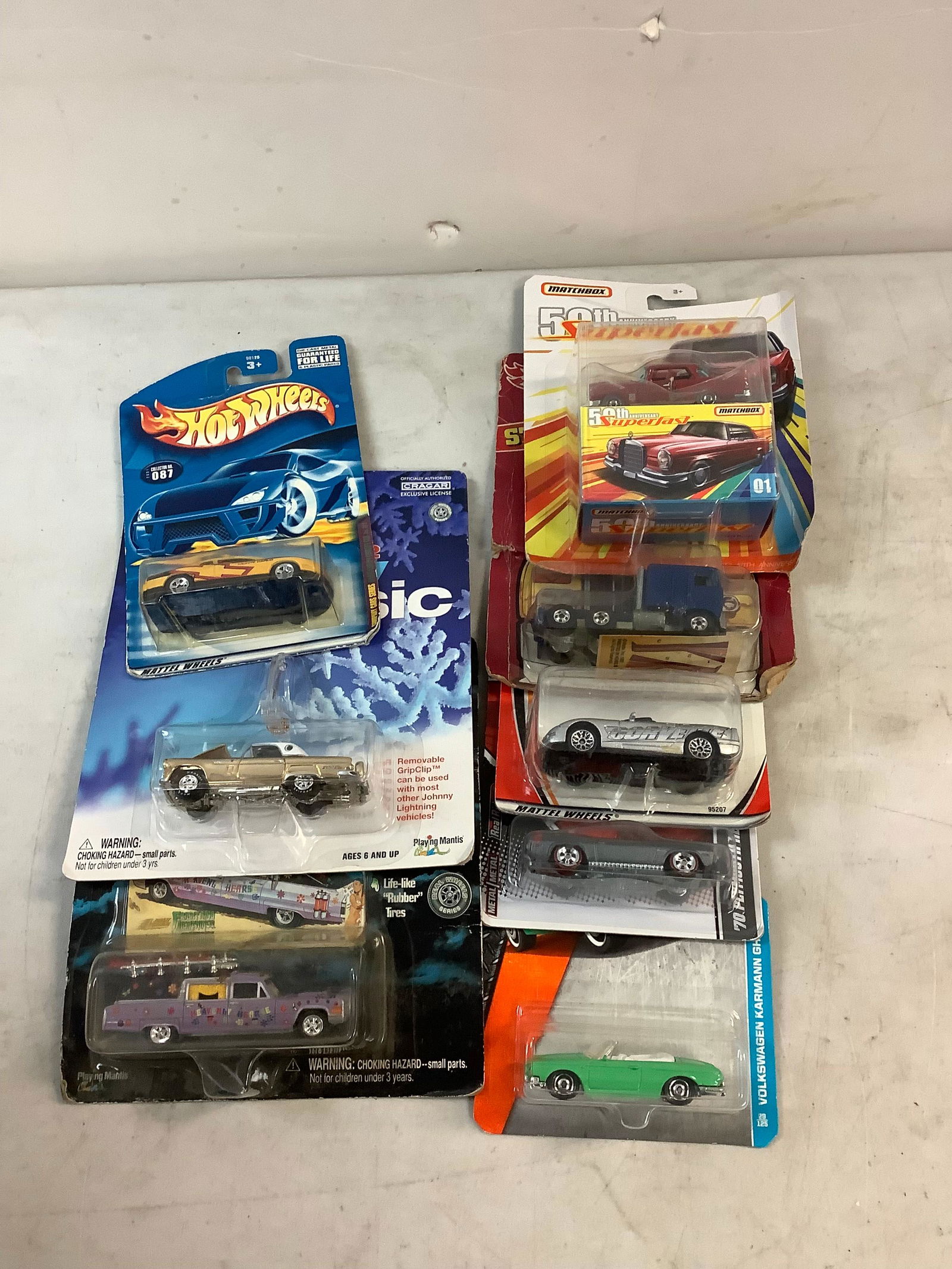 Lot of johnny lightning, hot wheels and matchbox cars (1 of 1)